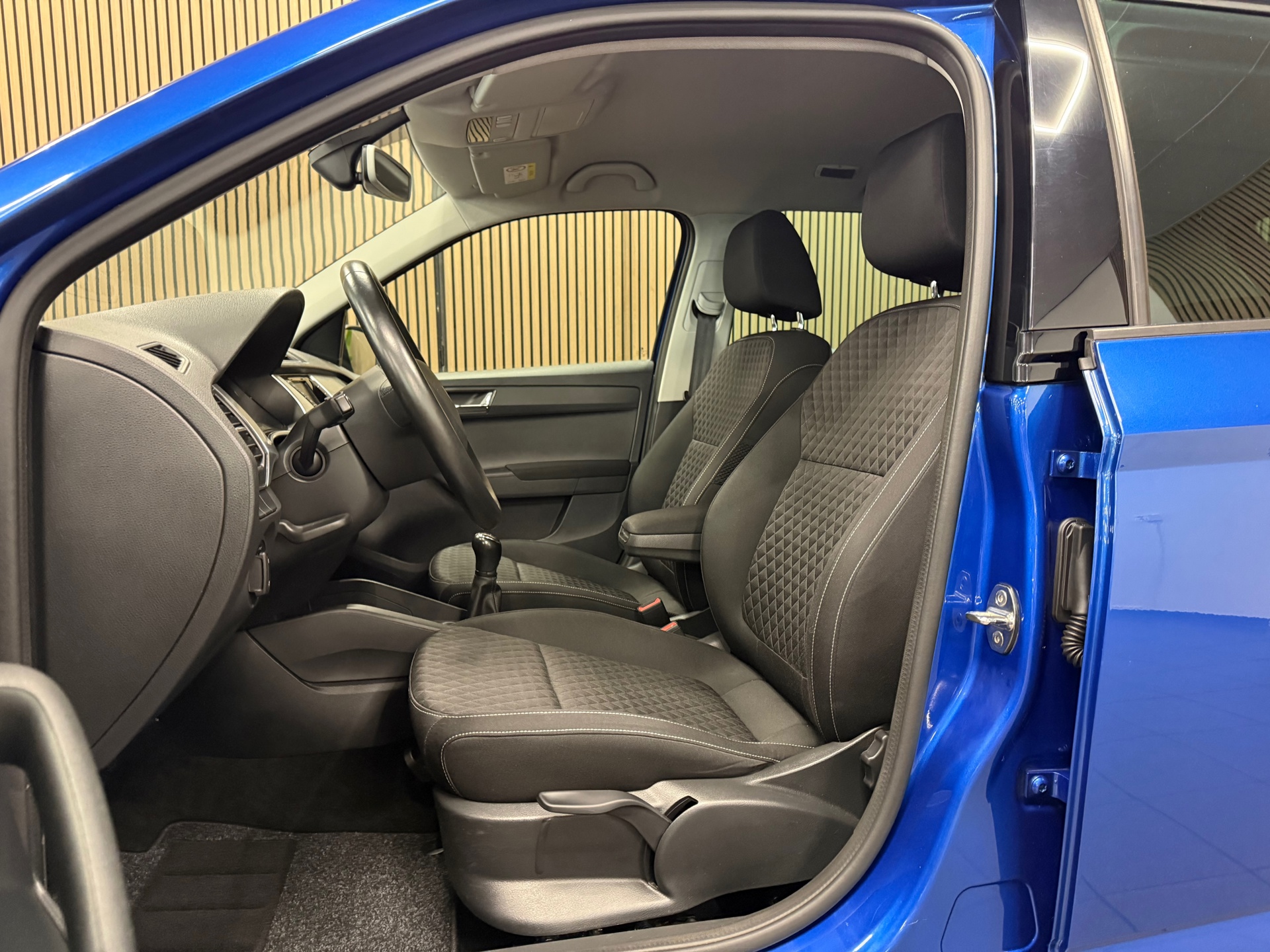 https://www.autokooy.nl//xml/images/53692167-11.JPG