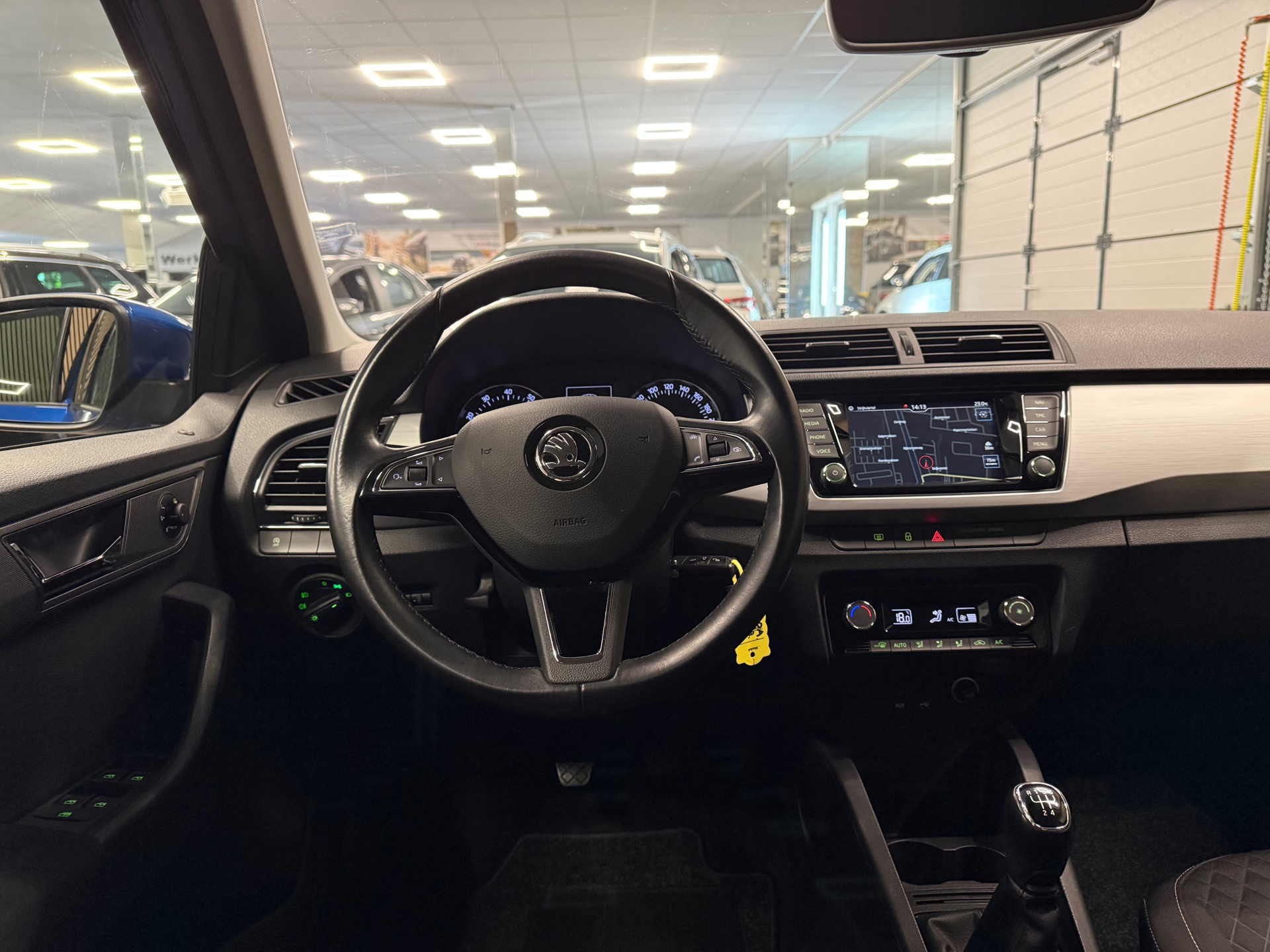 https://www.autokooy.nl//xml/images/53692167-21.JPG