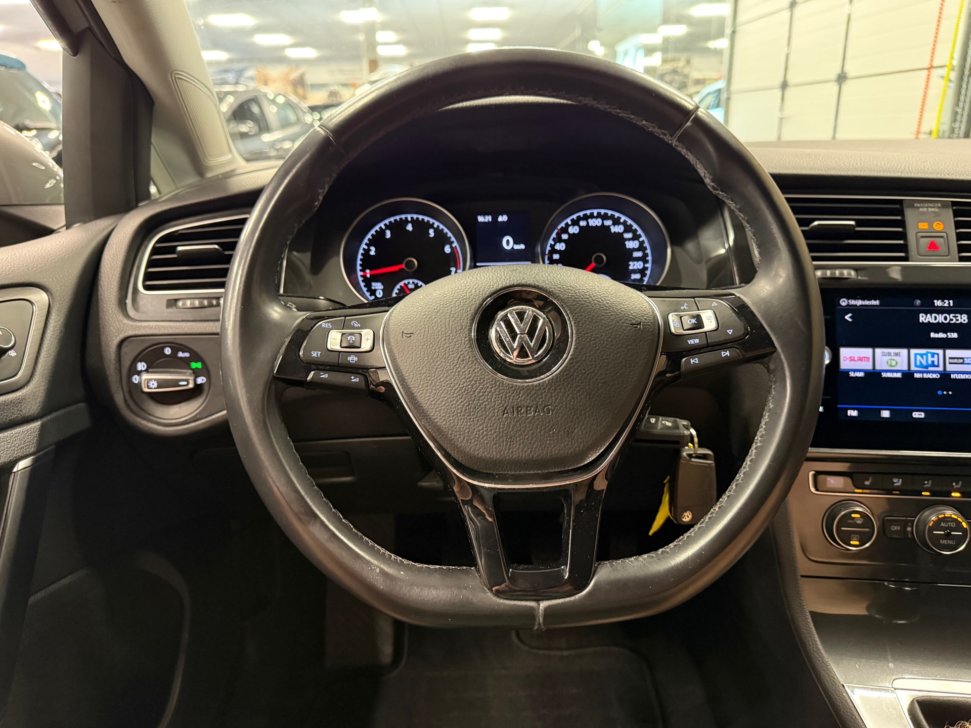 https://www.autokooy.nl//xml/images/53692523-13.JPG