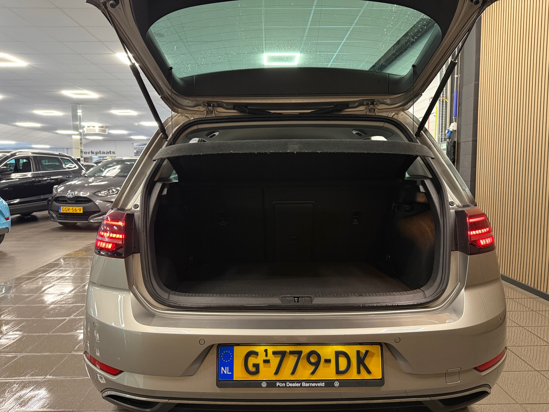 https://www.autokooy.nl//xml/images/53692523-5.JPG