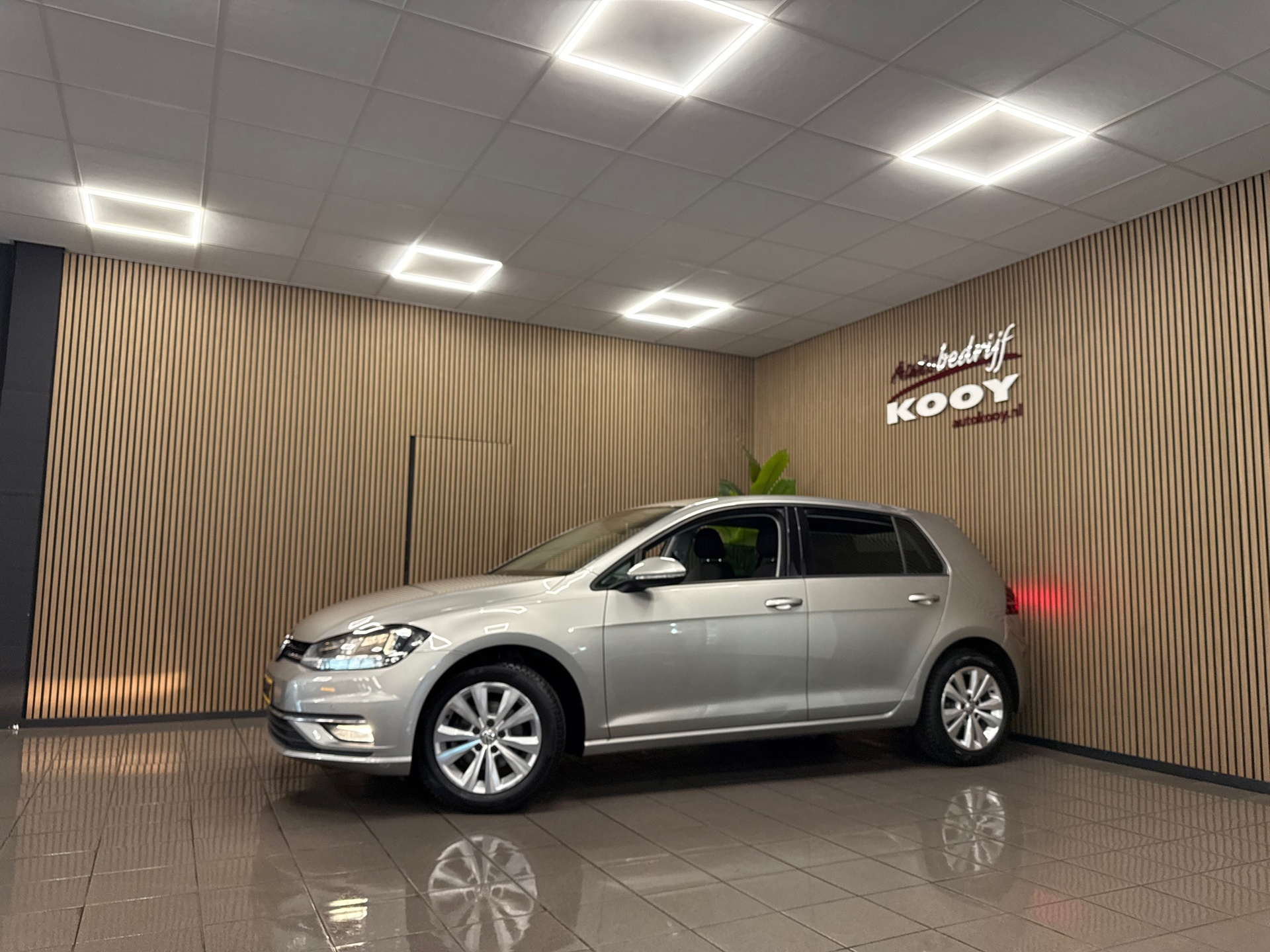 https://www.autokooy.nl//xml/images/53692523-9.JPG