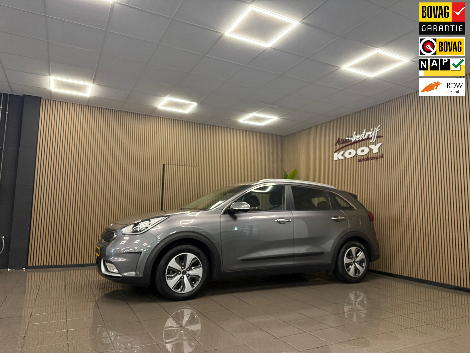Kia Niro 1.6 GDi Hybrid DynamicLine * 1e Eig / Dealer onderhouden / Trekhaak / Camera / NL Auto *