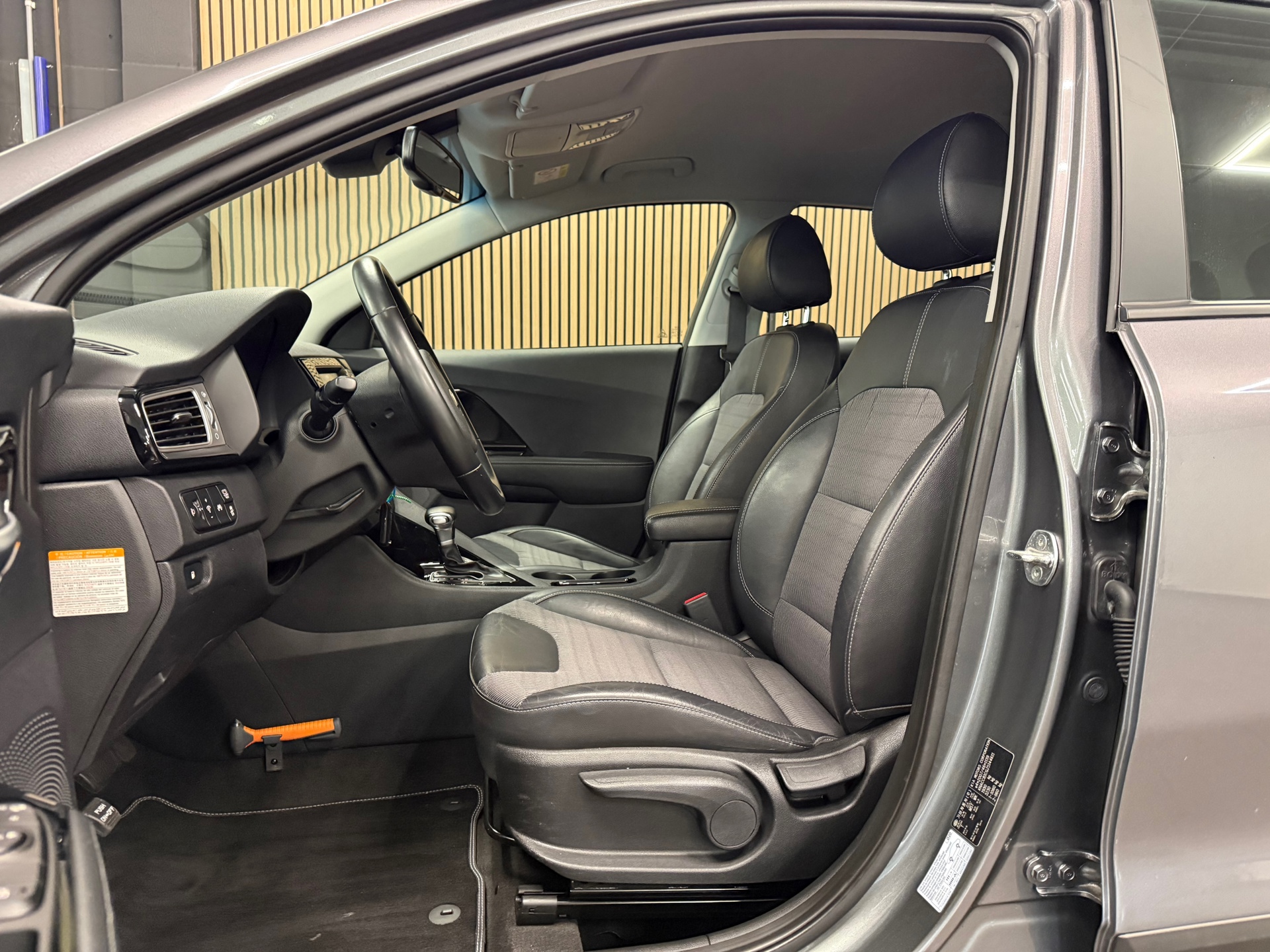 https://www.autokooy.nl//xml/images/53724400-11.JPG