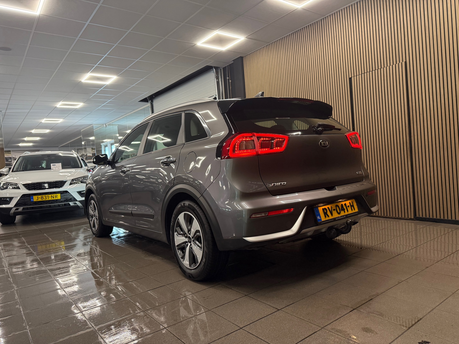 https://www.autokooy.nl//xml/images/53724400-3.JPG