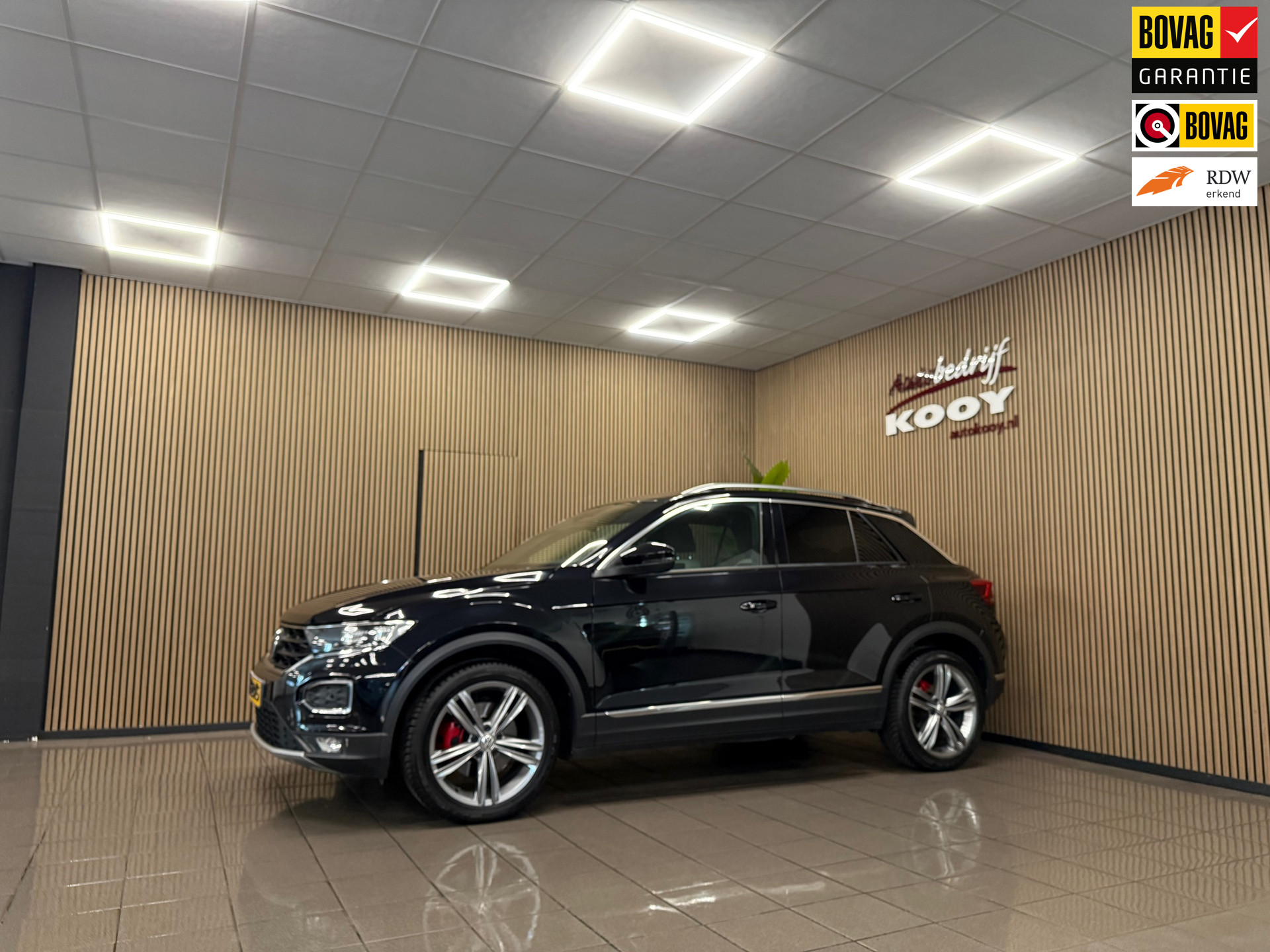 Volkswagen T-Roc 1.5 TSI Sport * Dealer onderhouden / Trekhaak / Carplay / LM Virtual cockpit *