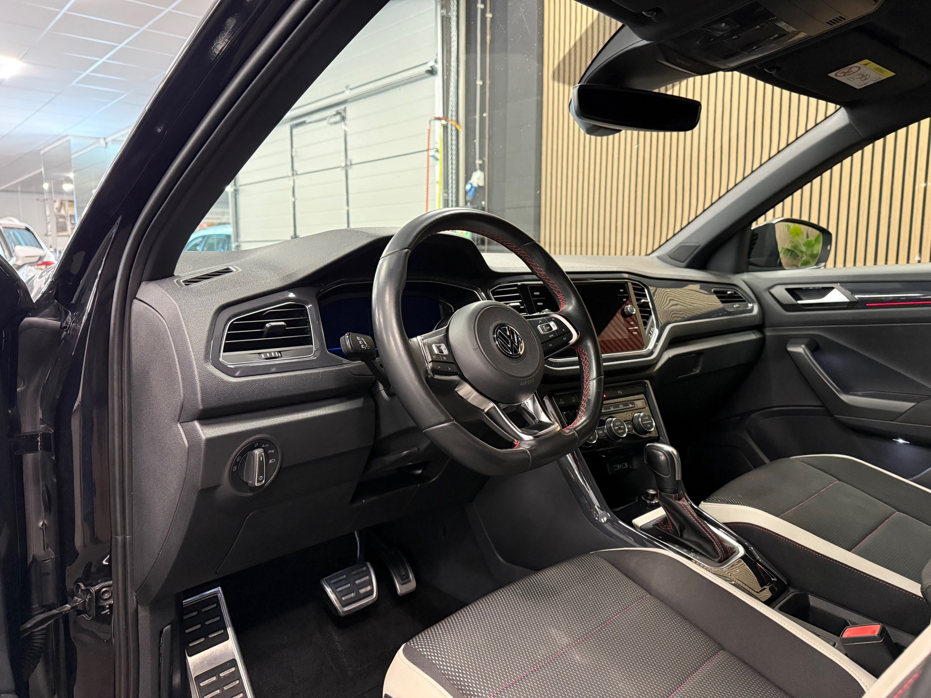https://www.autokooy.nl//xml/images/53770904-12.JPG