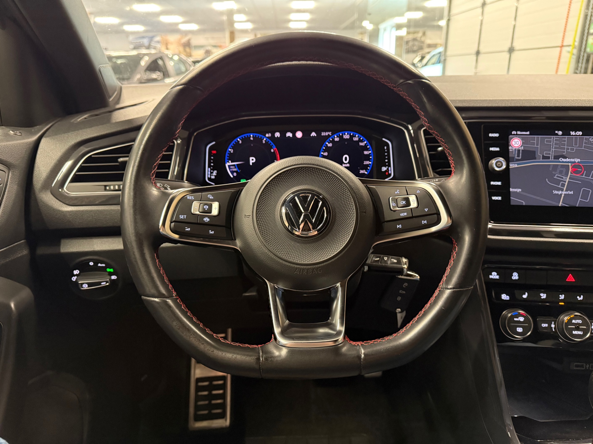 https://www.autokooy.nl//xml/images/53770904-13.JPG