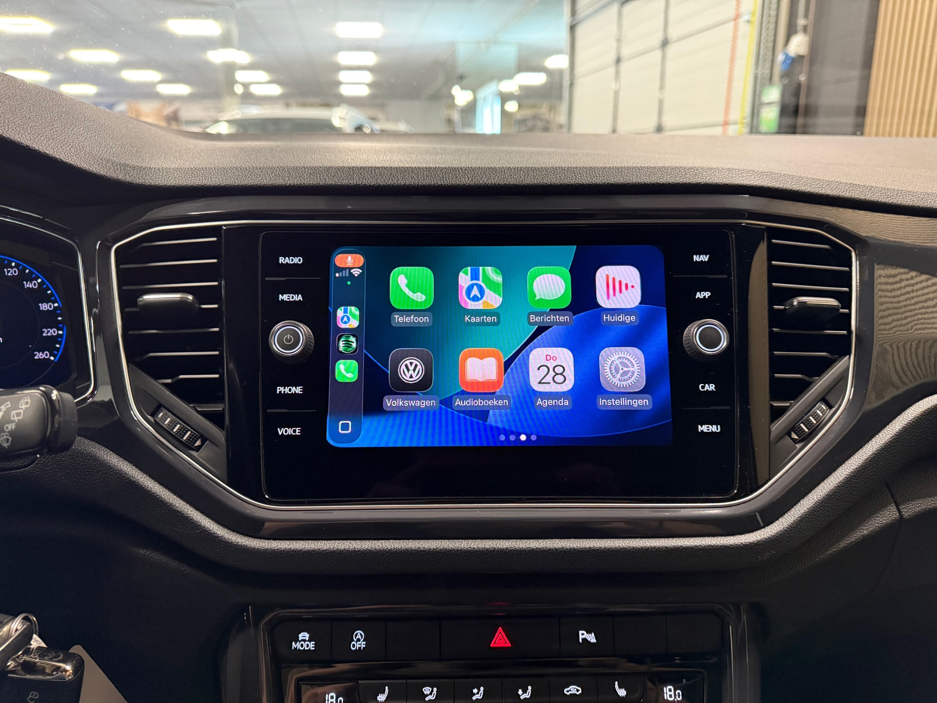 https://www.autokooy.nl//xml/images/53770904-19.JPG