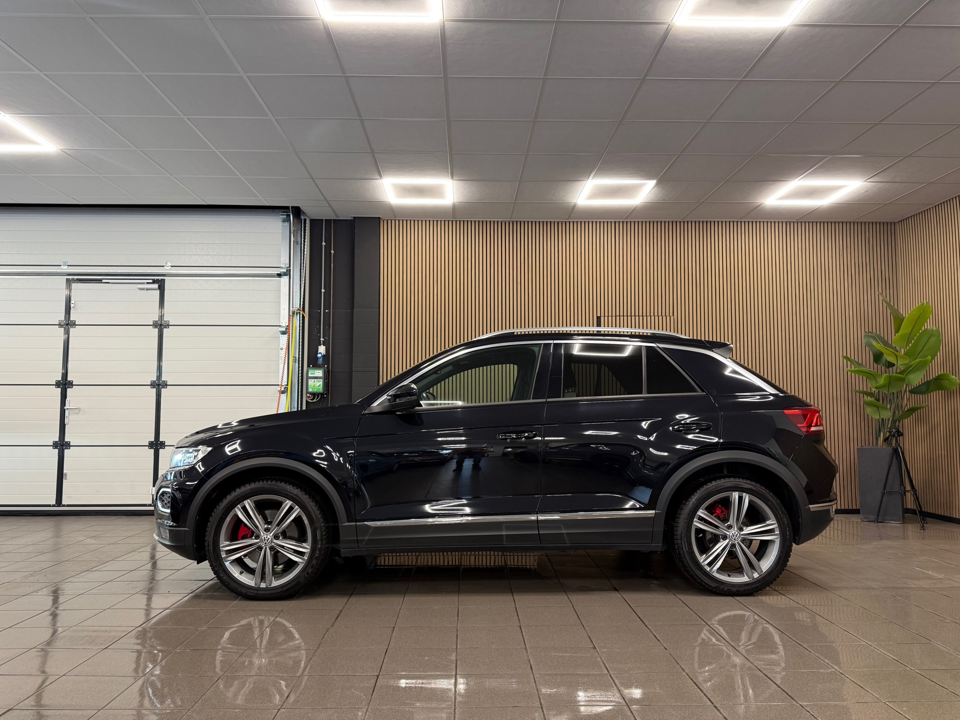 https://www.autokooy.nl//xml/images/53770904-2.JPG