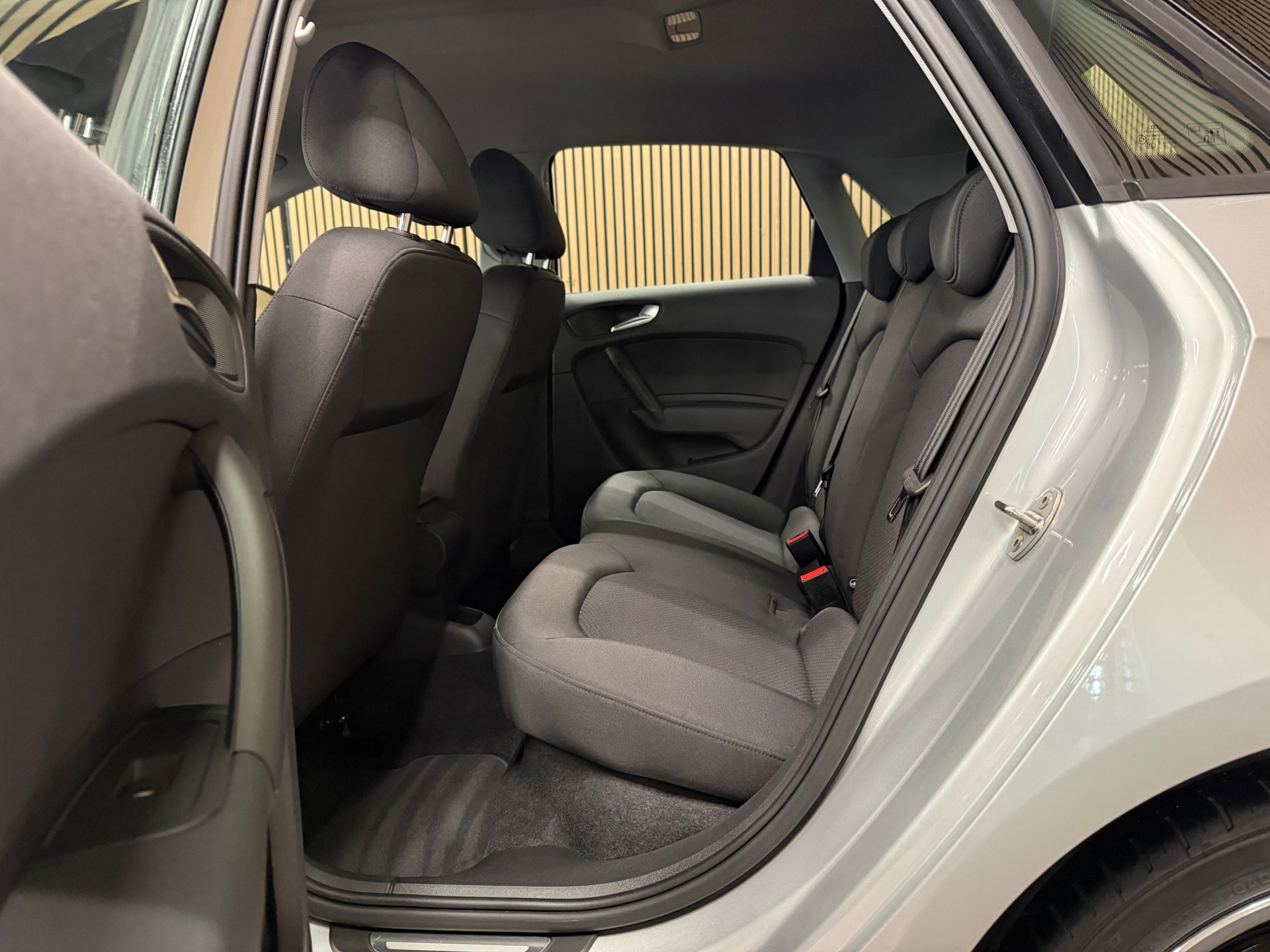https://www.autokooy.nl//xml/images/53771132-22.JPG