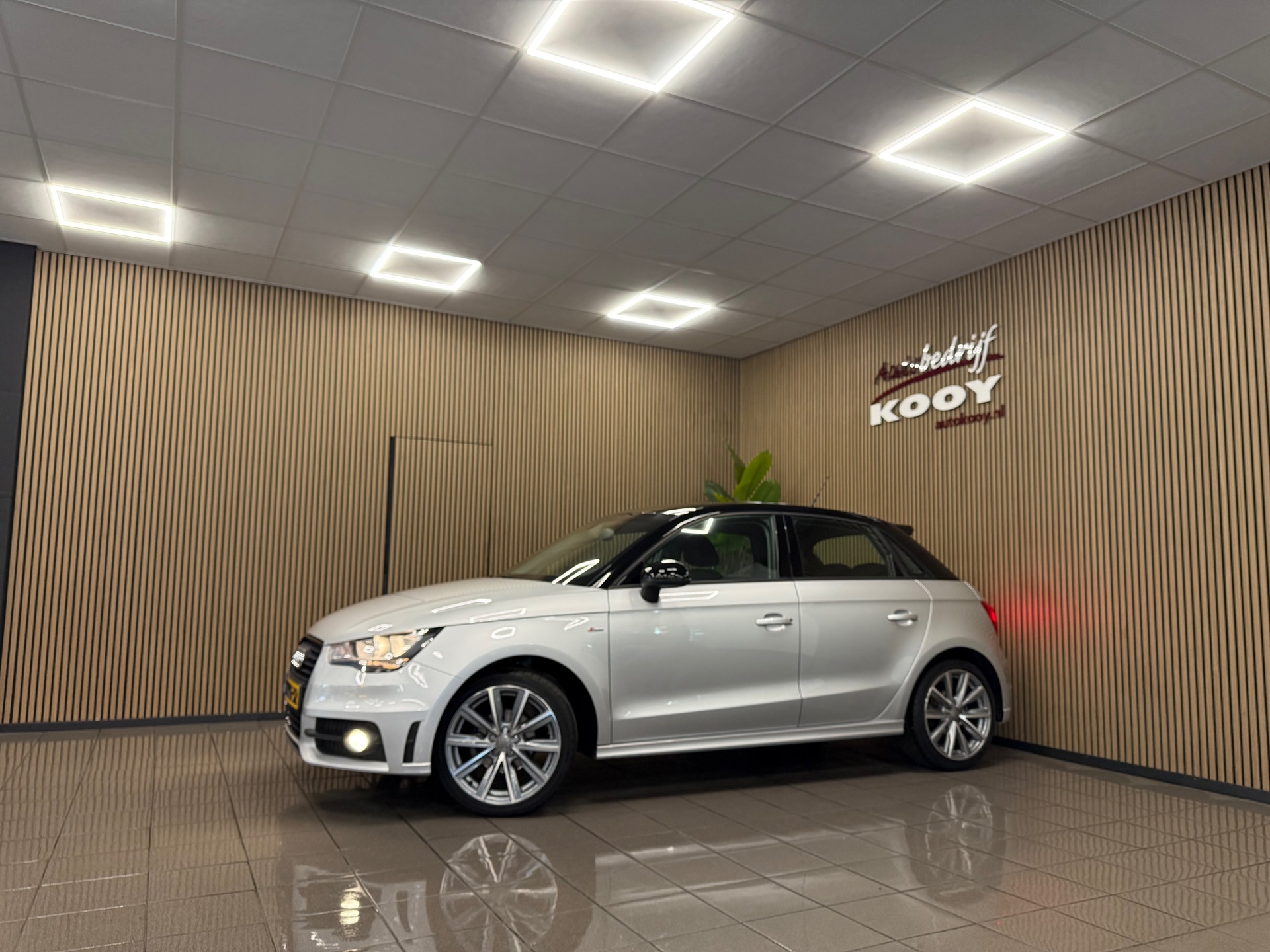 https://www.autokooy.nl//xml/images/53771132-9.JPG