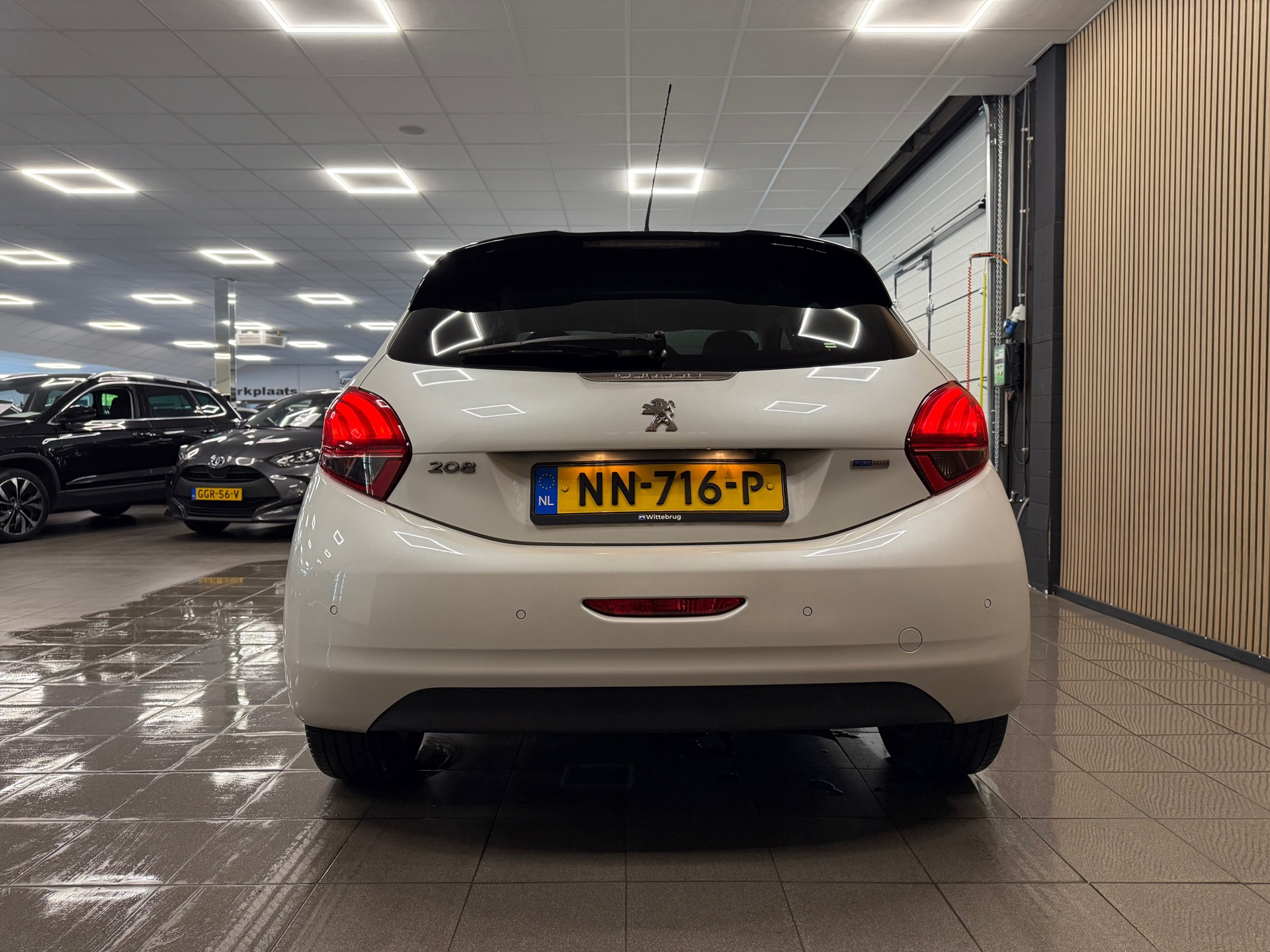https://www.autokooy.nl//xml/images/53913517-4.JPG
