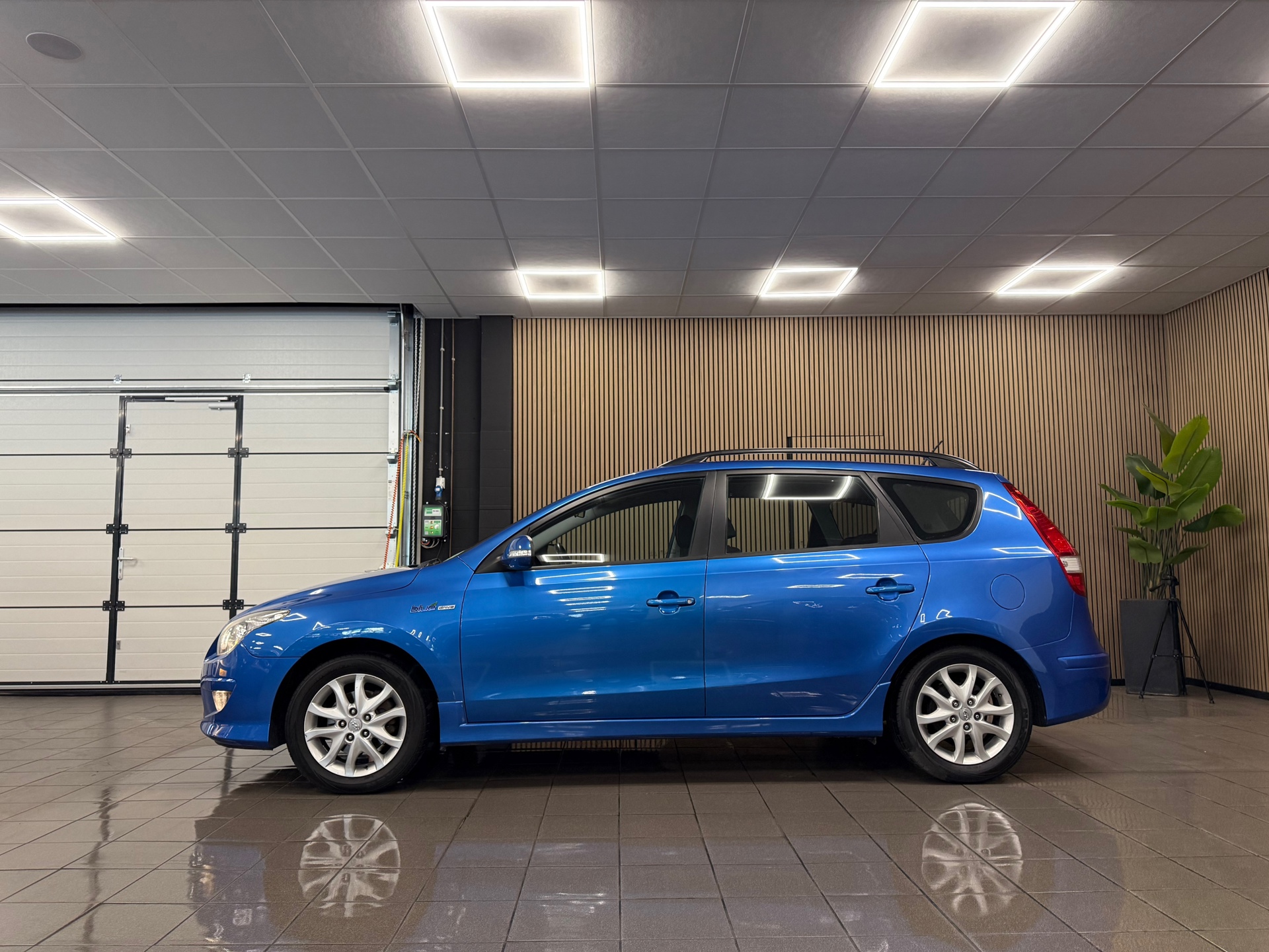 https://www.autokooy.nl//xml/images/53913611-2.JPG