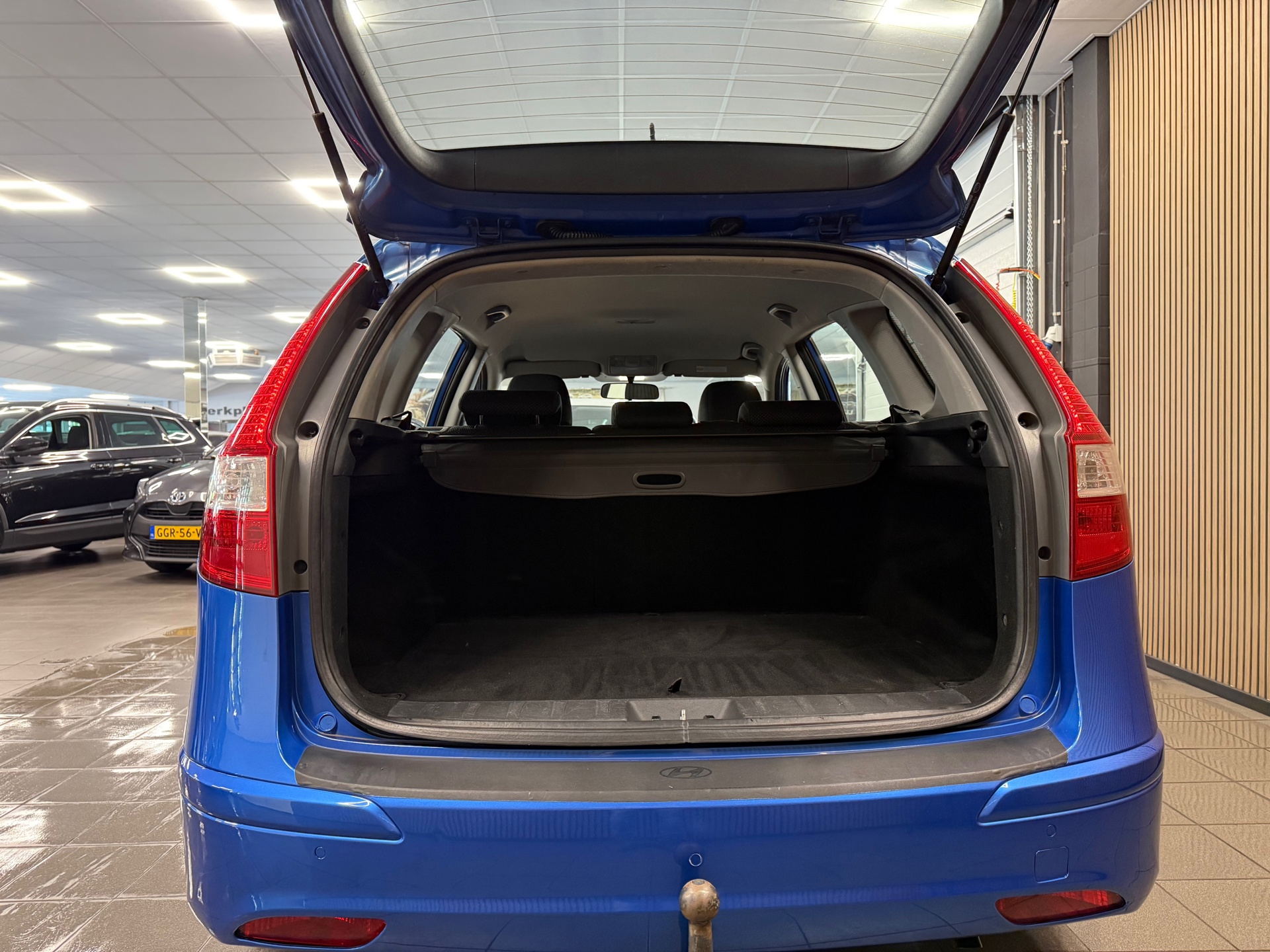 https://www.autokooy.nl//xml/images/53913611-5.JPG