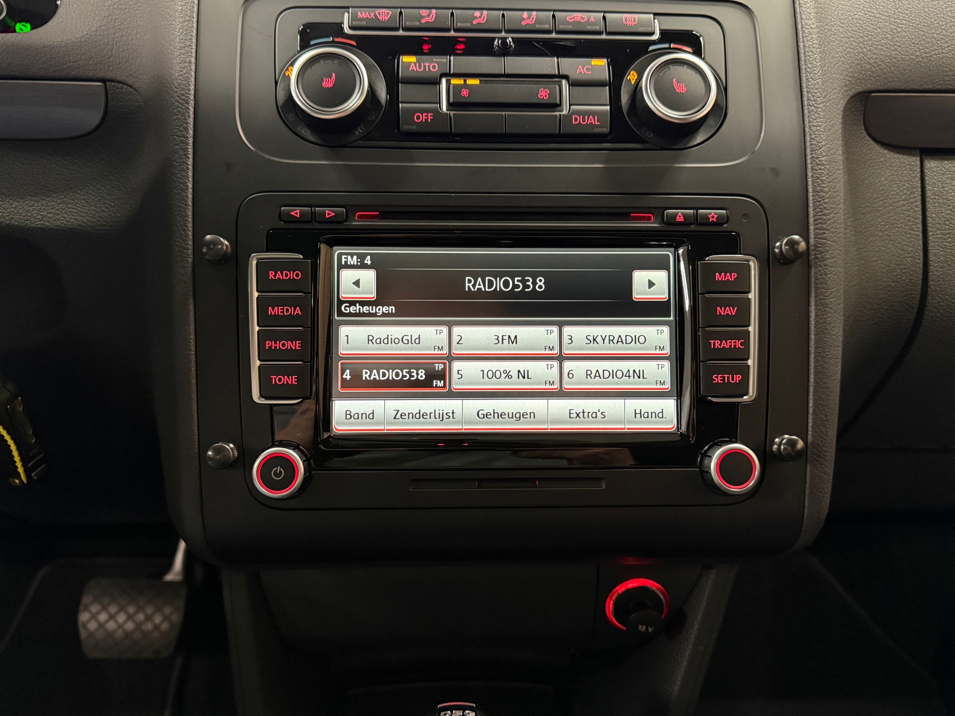 https://www.autokooy.nl//xml/images/53962894-17.JPG