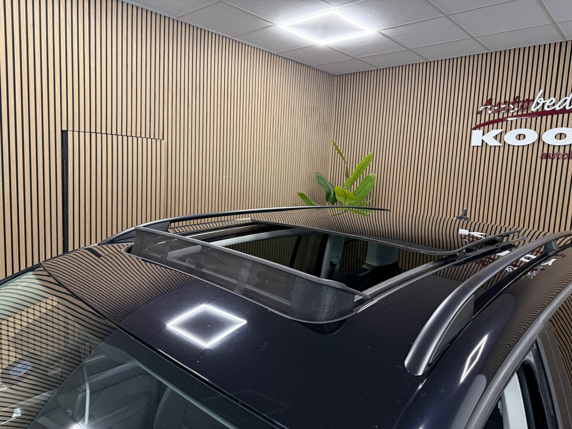 https://www.autokooy.nl//xml/images/53962894-23.JPG