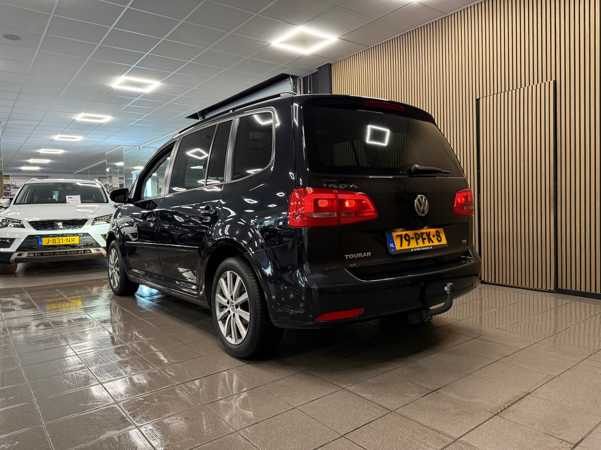 https://www.autokooy.nl//xml/images/53962894-3.JPG
