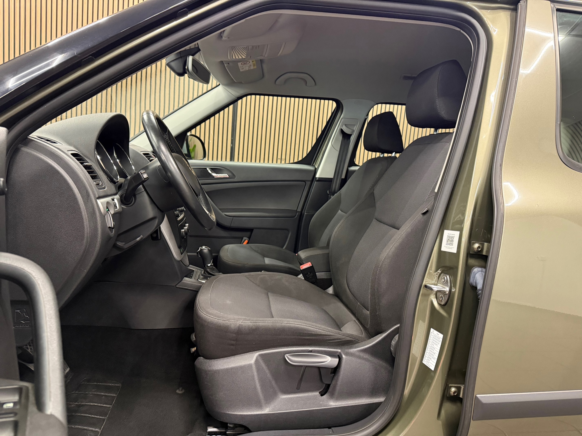 https://www.autokooy.nl//xml/images/53963103-11.JPG