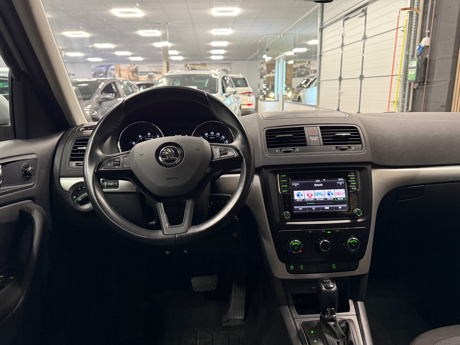 https://www.autokooy.nl//xml/images/53963103-21.JPG