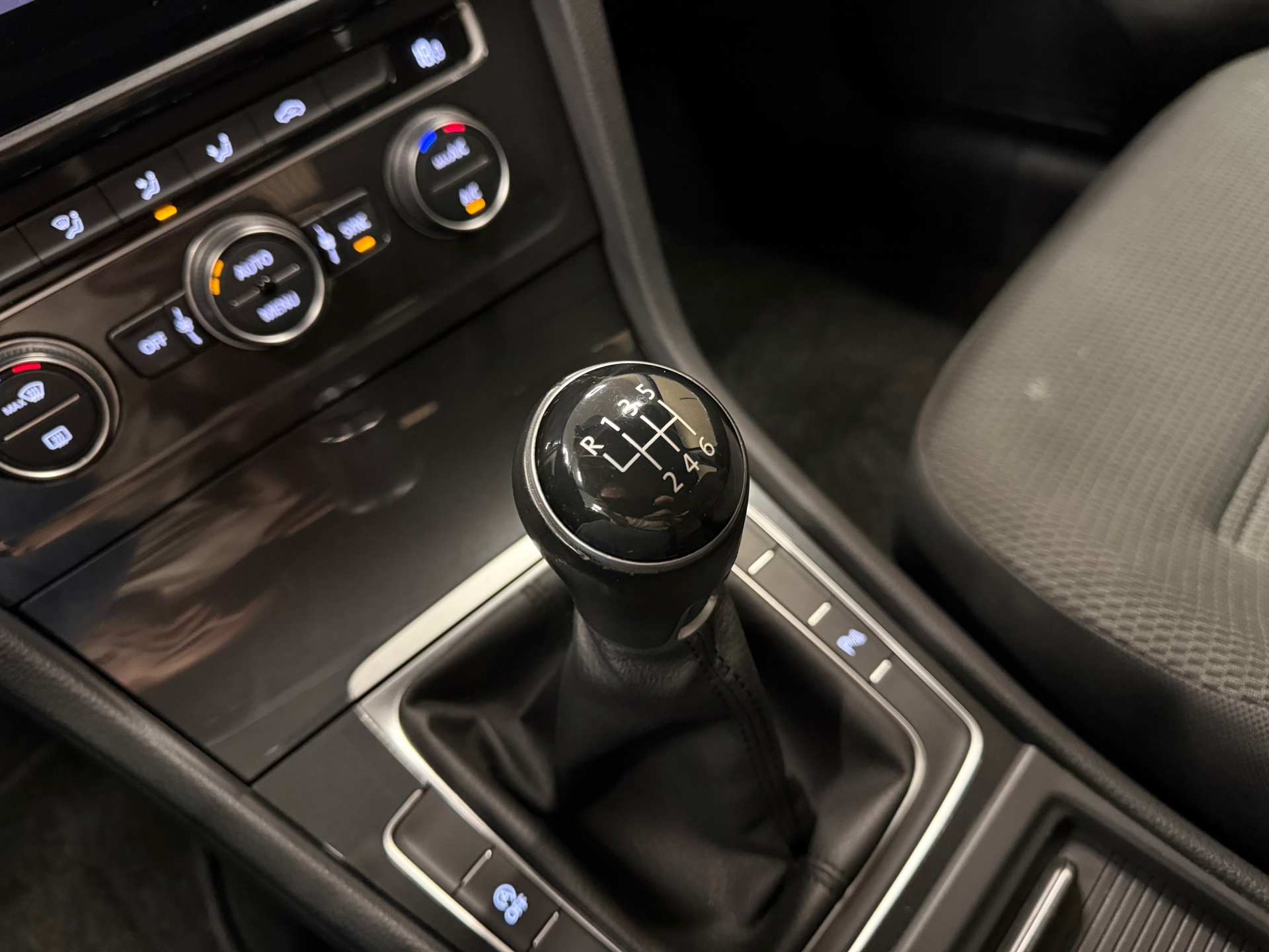 https://www.autokooy.nl//xml/images/53988857-20.JPG