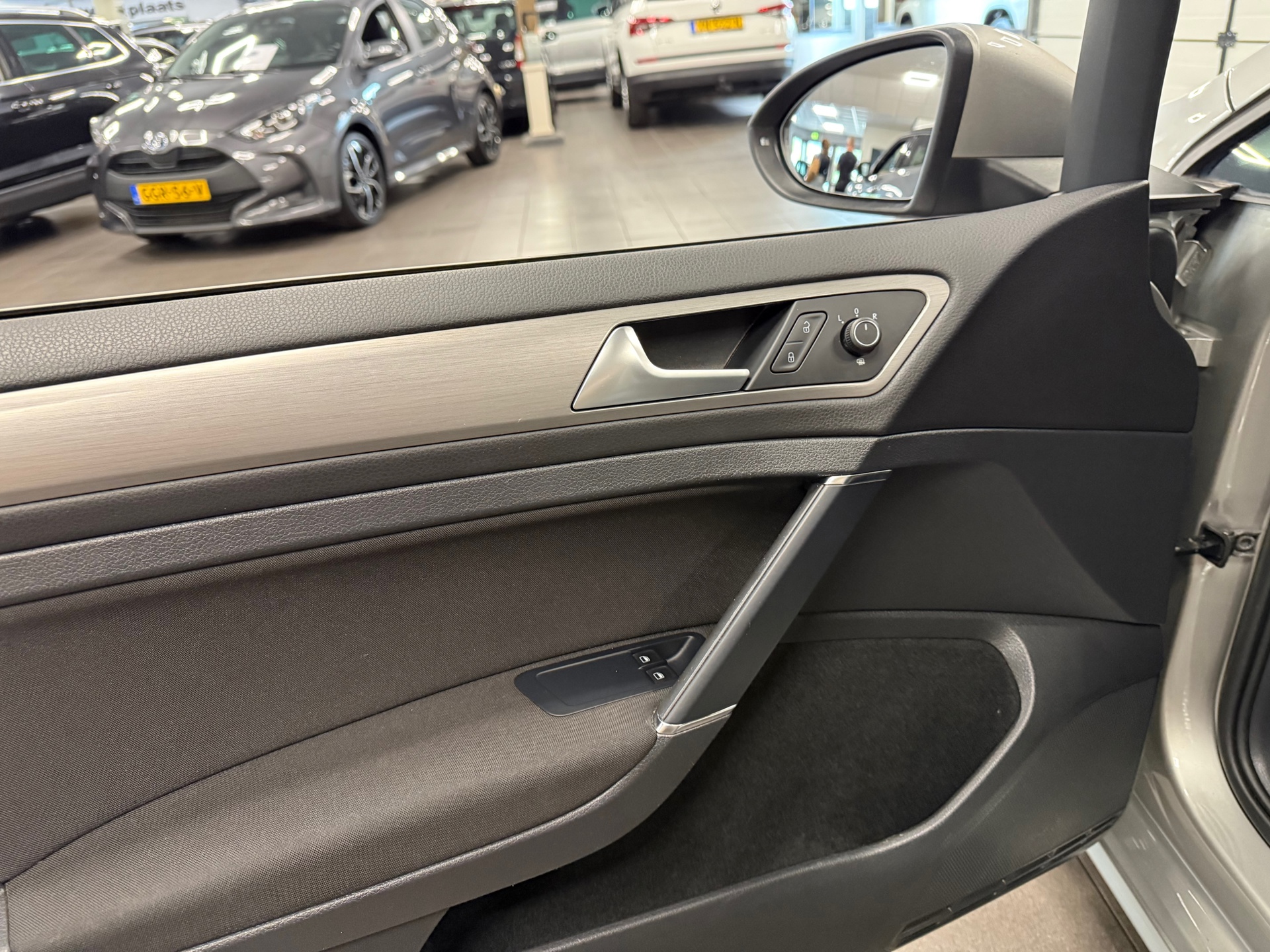 https://www.autokooy.nl//xml/images/54041128-10.JPG