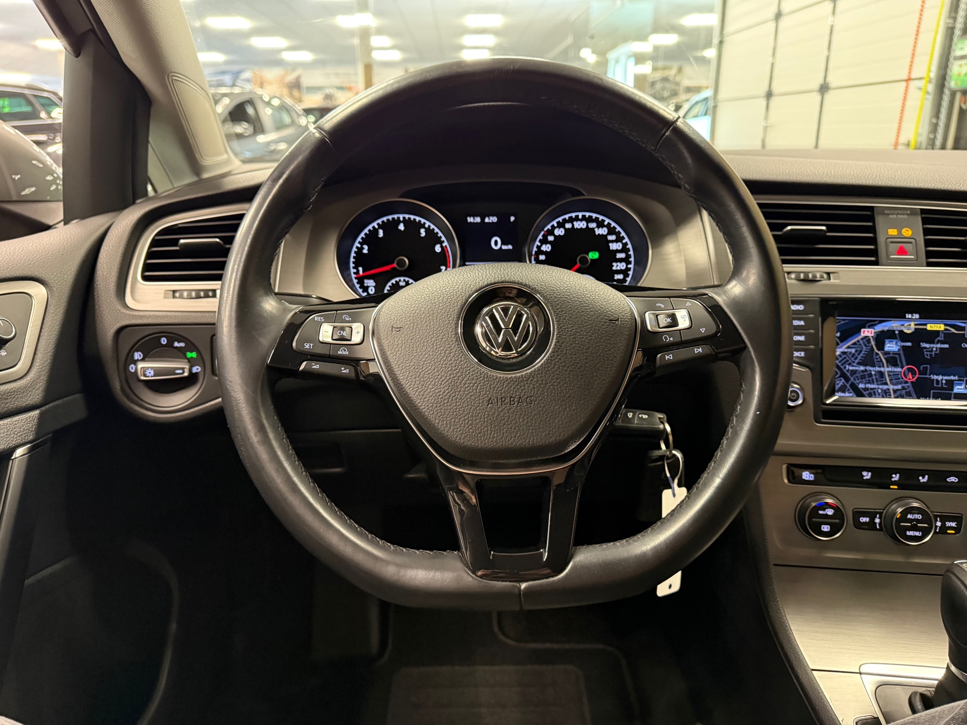 https://www.autokooy.nl//xml/images/54041128-13.JPG