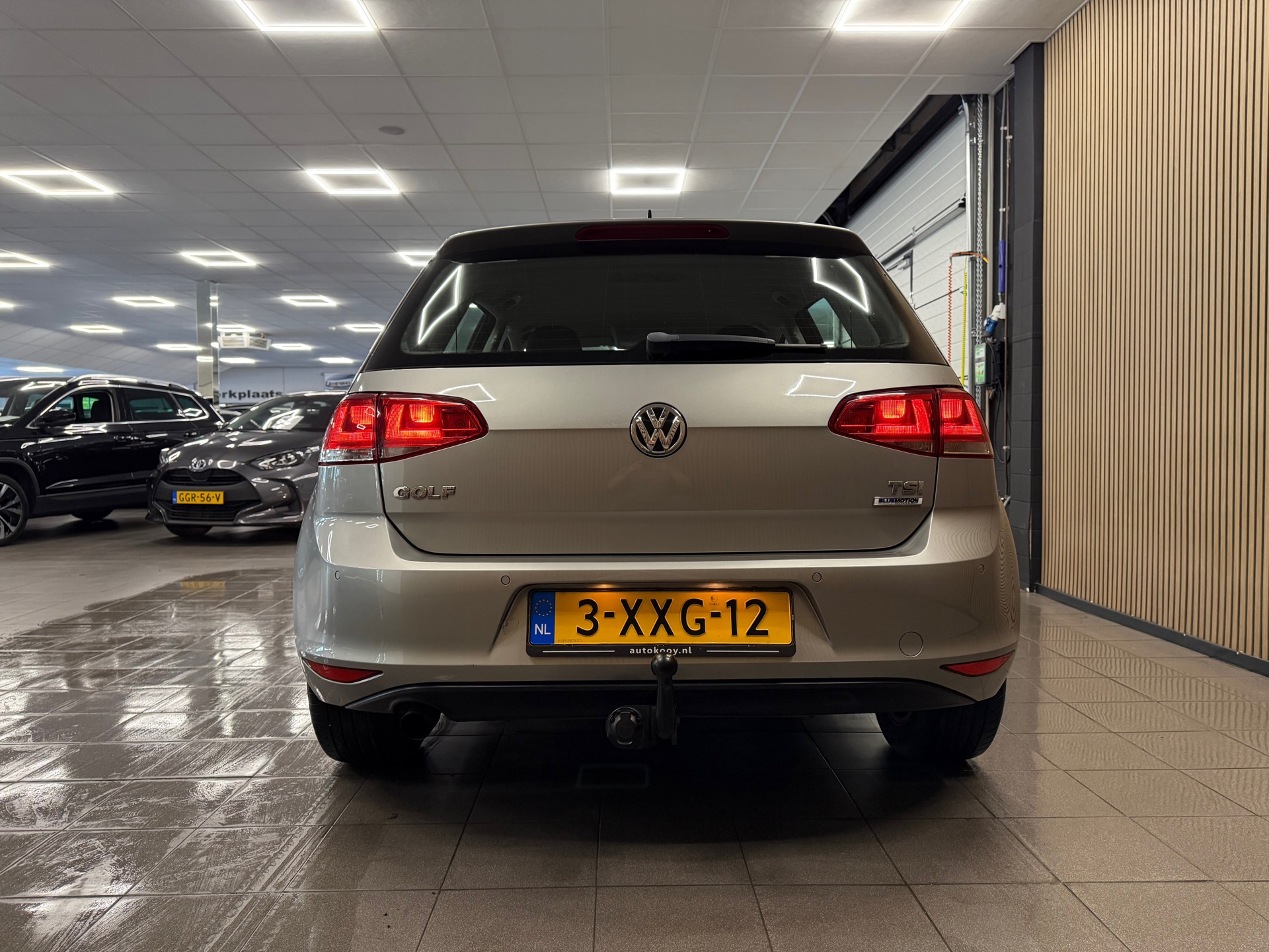 https://www.autokooy.nl//xml/images/54041128-4.JPG