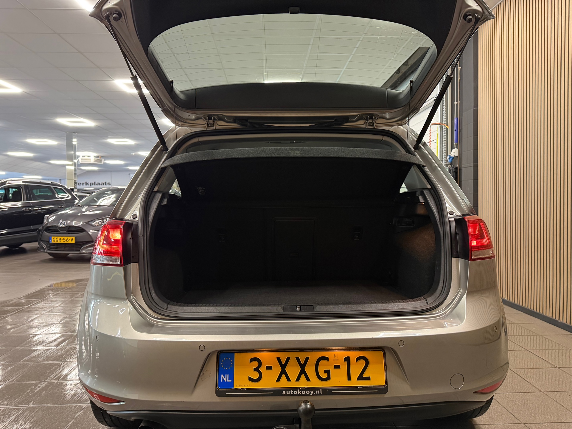 https://www.autokooy.nl//xml/images/54041128-5.JPG