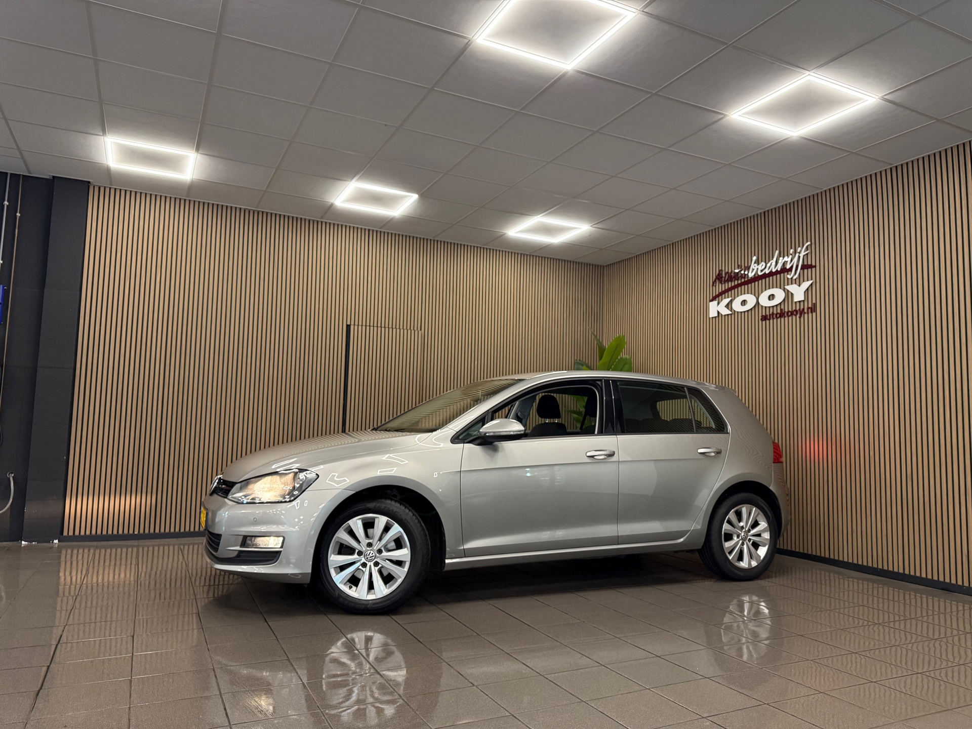 https://www.autokooy.nl//xml/images/54041128-9.JPG