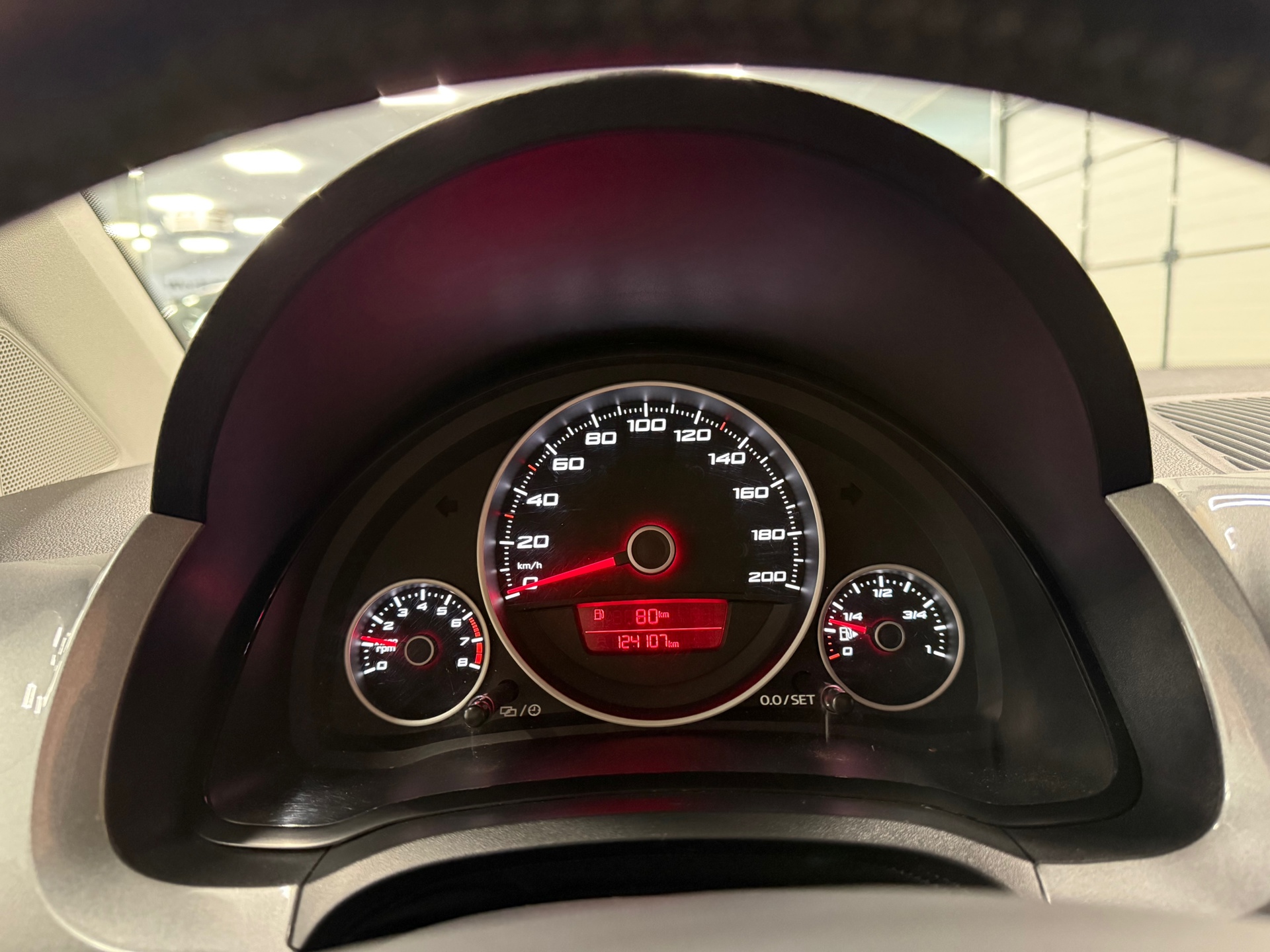 https://www.autokooy.nl//xml/images/54088779-14.JPG