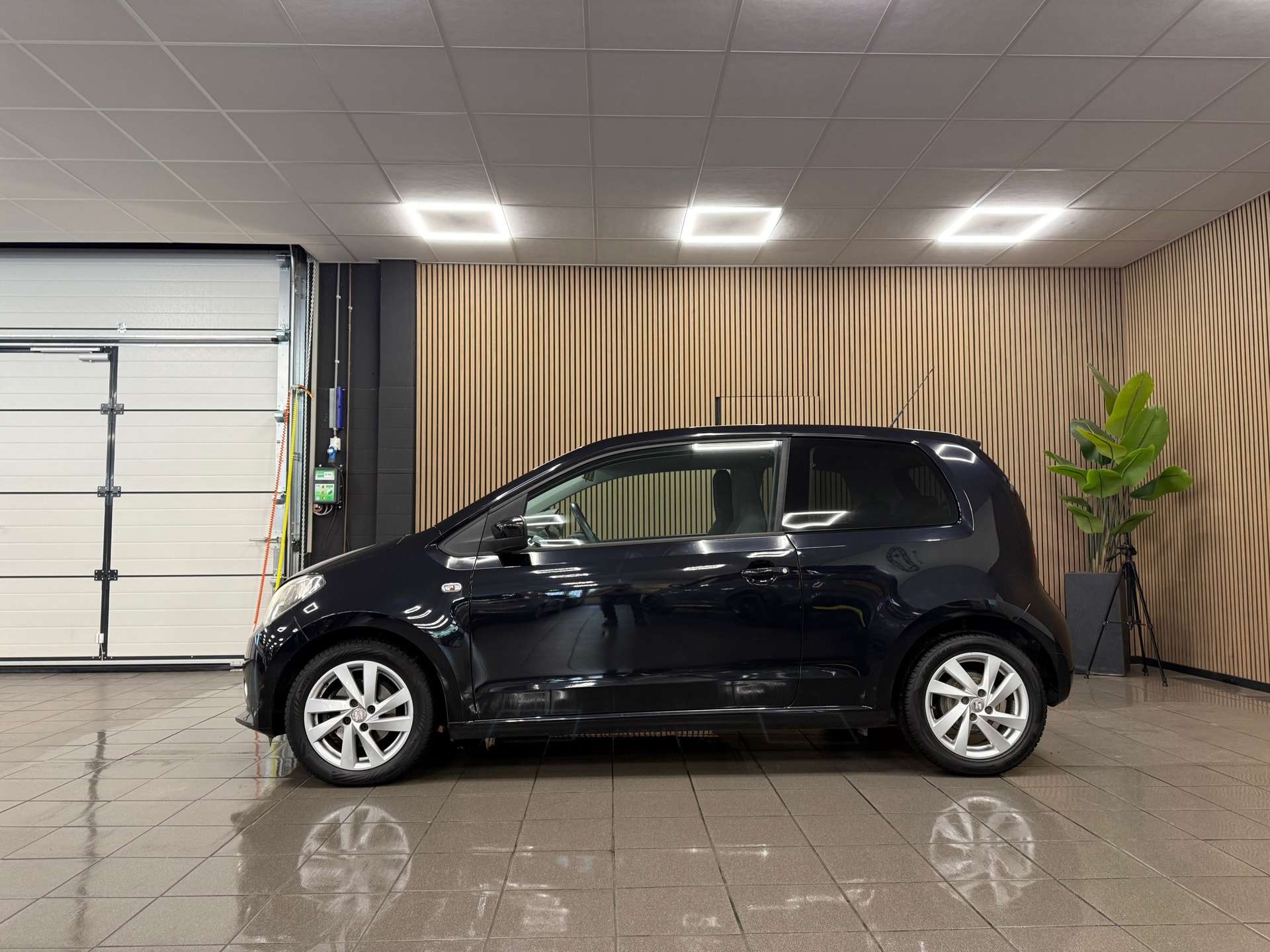 https://www.autokooy.nl//xml/images/54088779-2.JPG