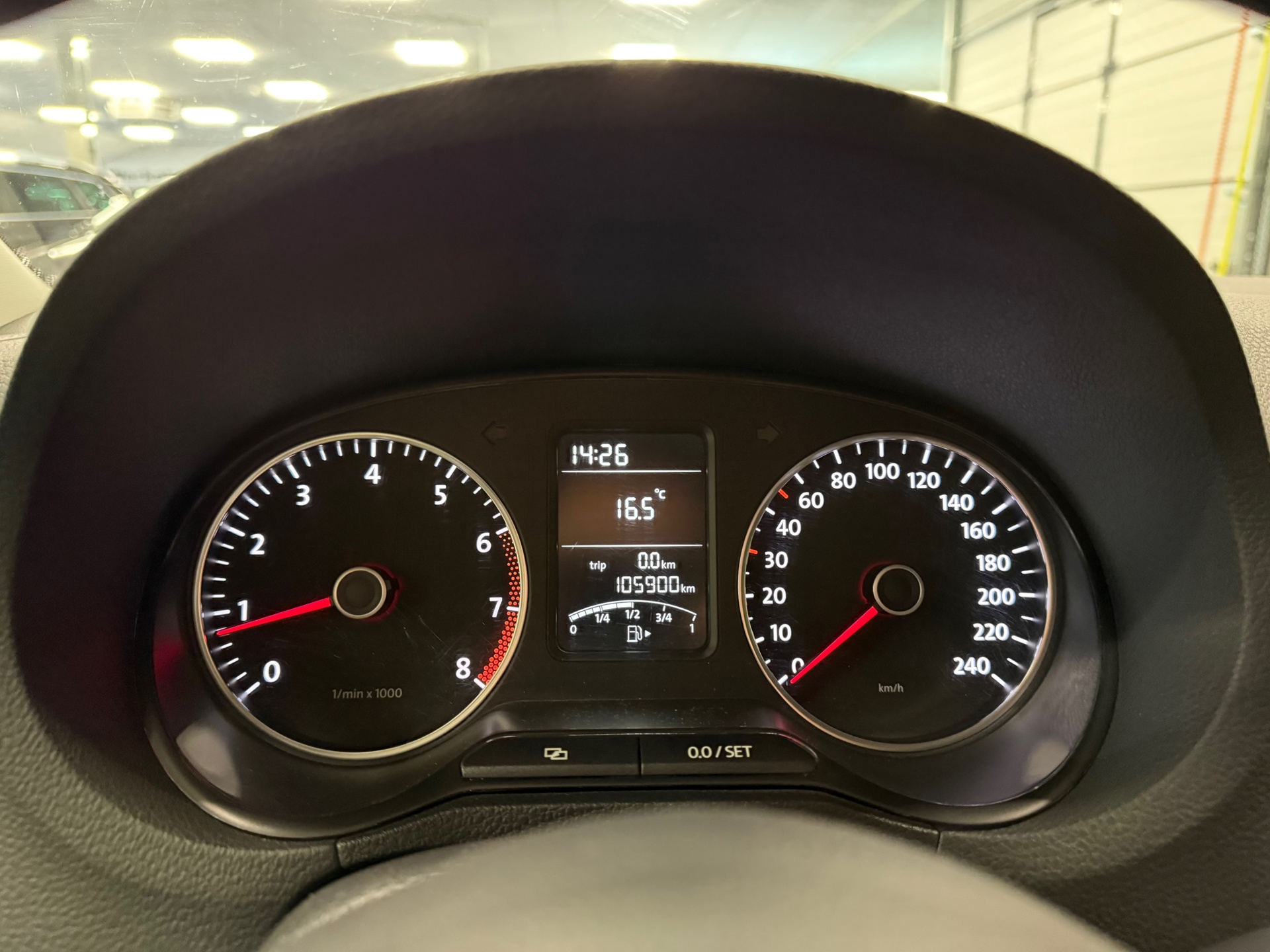 https://www.autokooy.nl//xml/images/54126474-14.JPG