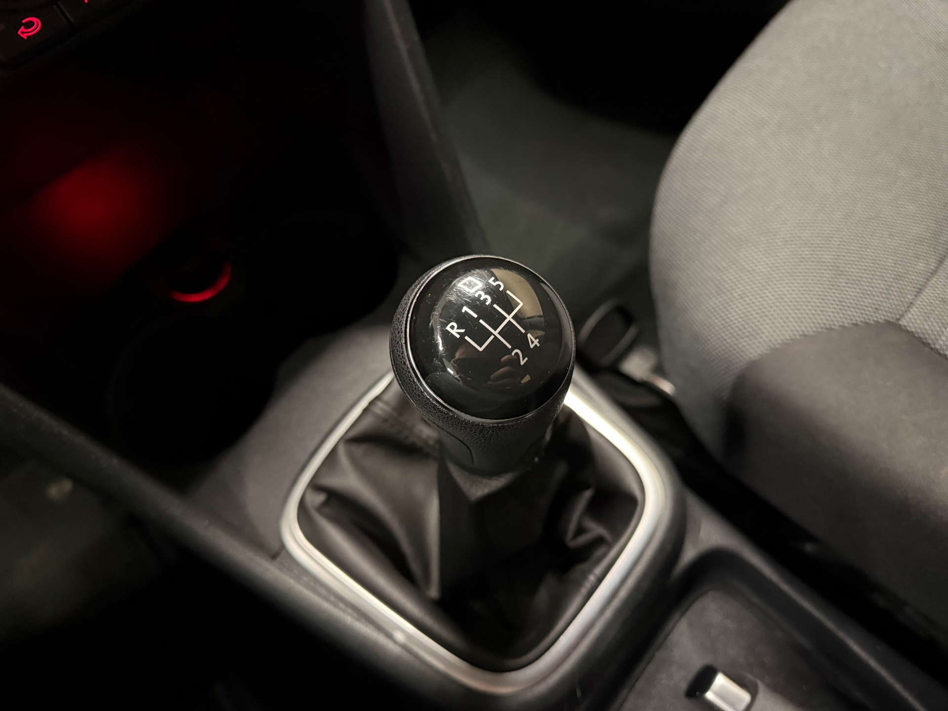 https://www.autokooy.nl//xml/images/54126474-19.JPG