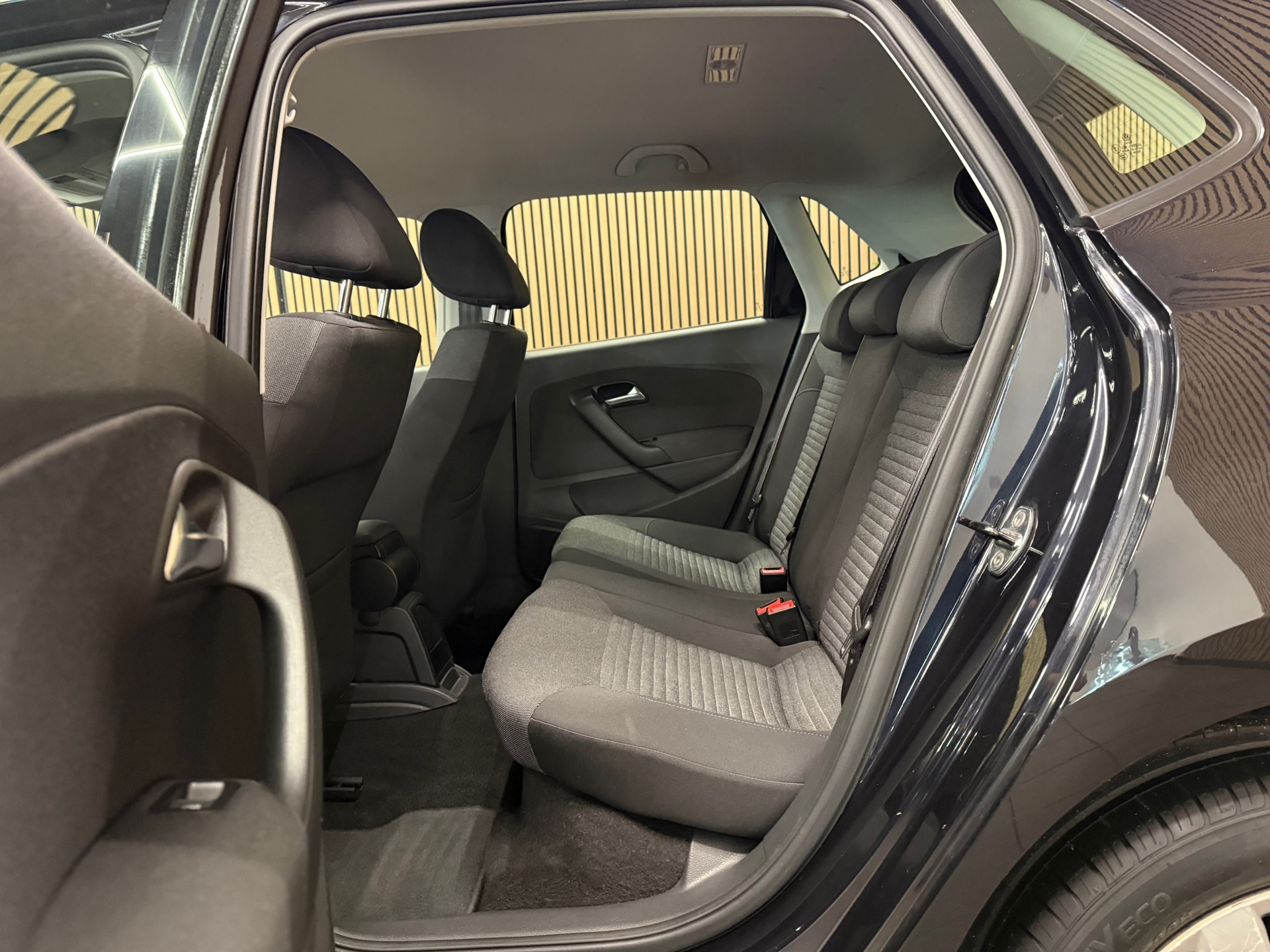 https://www.autokooy.nl//xml/images/54126474-21.JPG