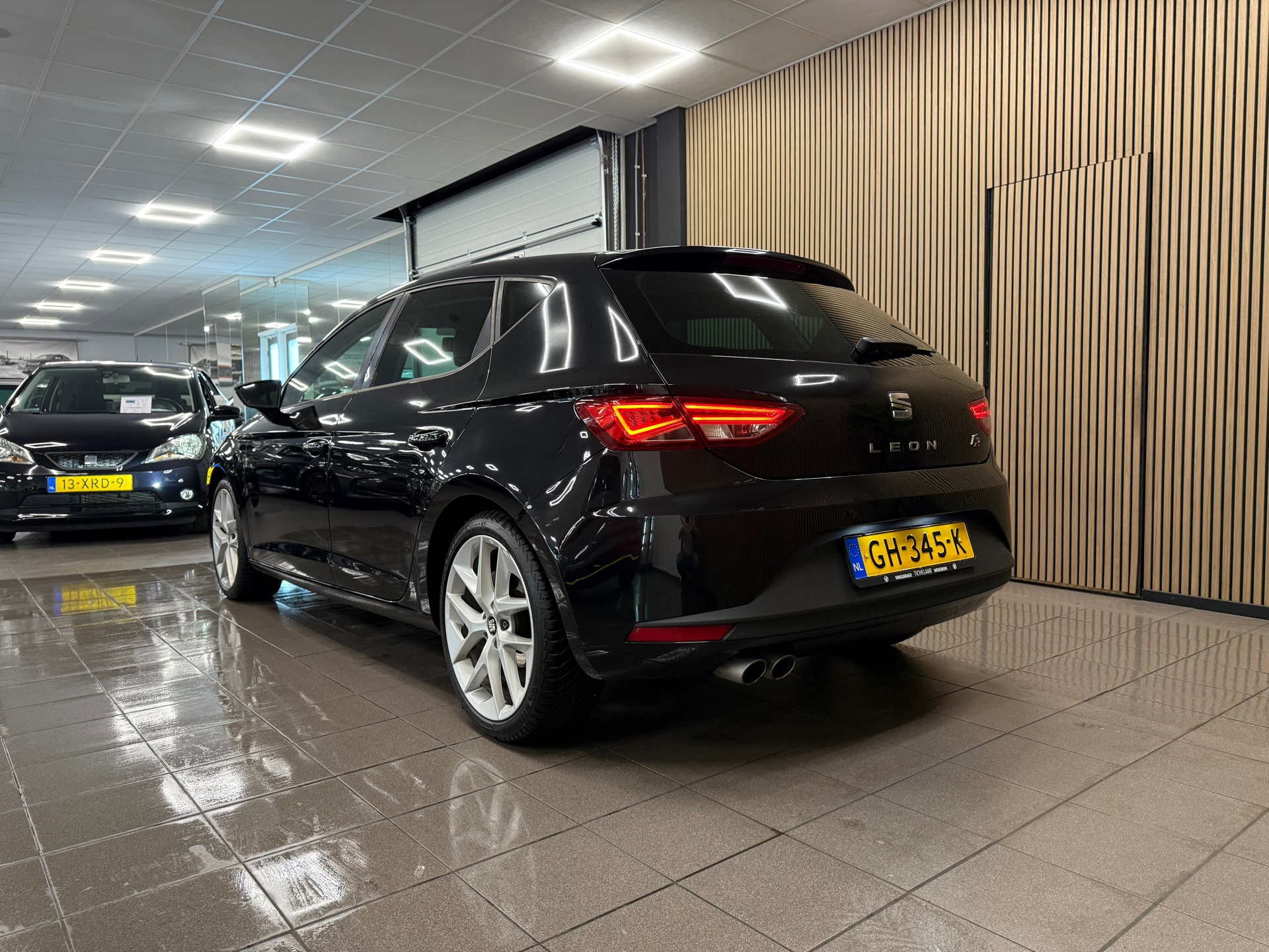 https://www.autokooy.nl//xml/images/54175131-3.JPG