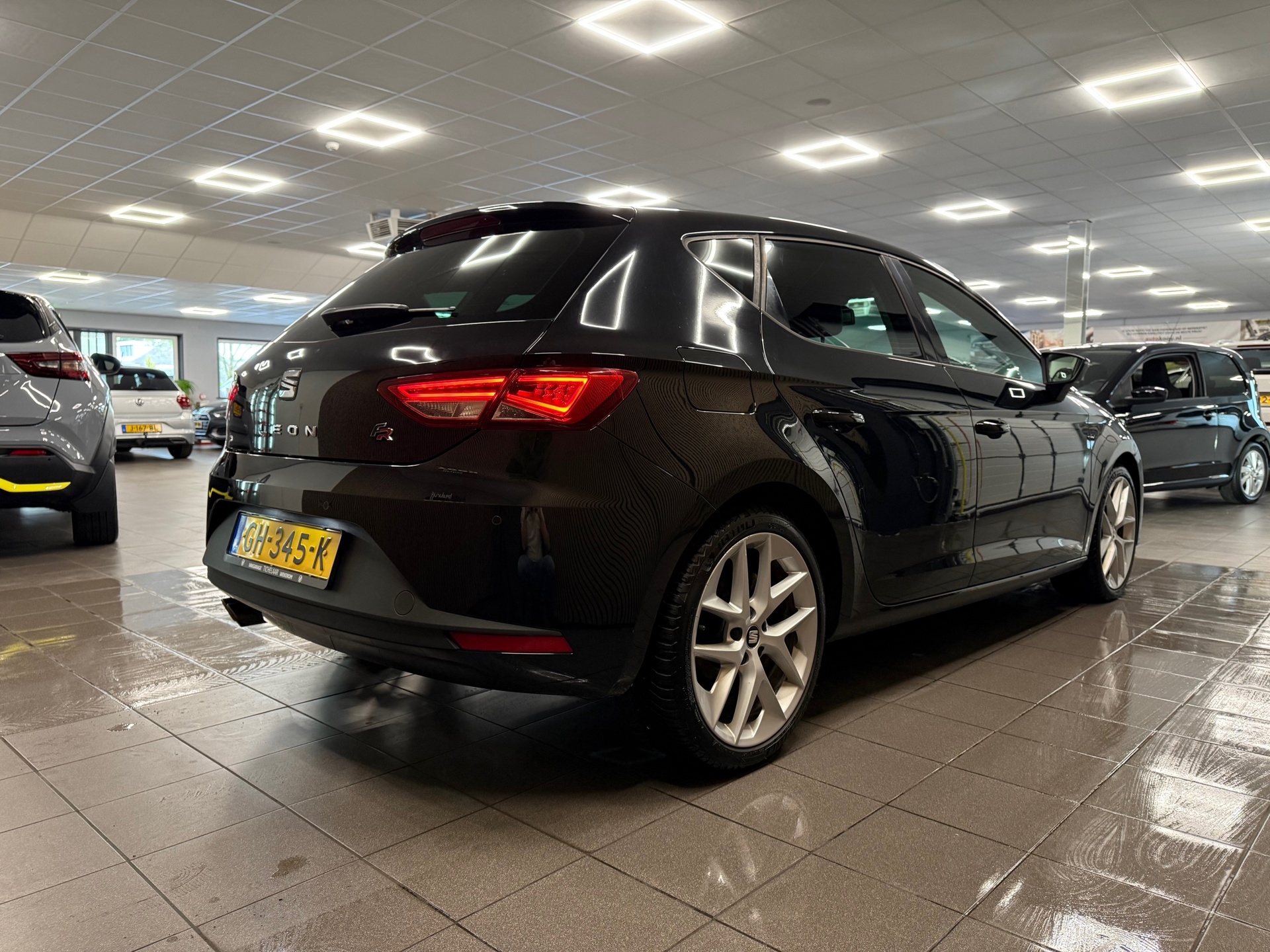 https://www.autokooy.nl//xml/images/54175131-6.JPG