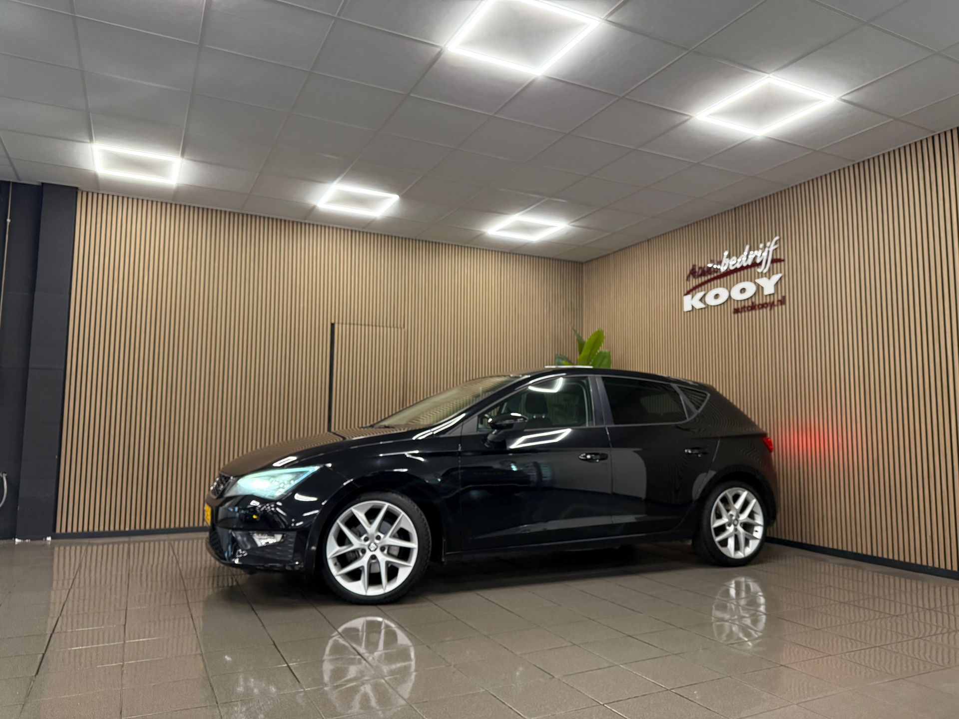 https://www.autokooy.nl//xml/images/54175131-9.JPG