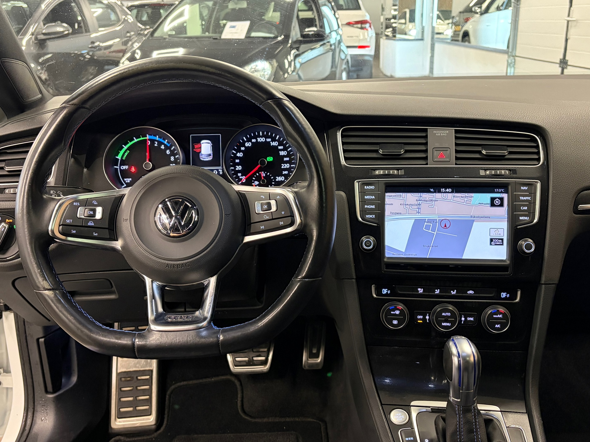 https://www.autokooy.nl//xml/images/54230006-17.JPG