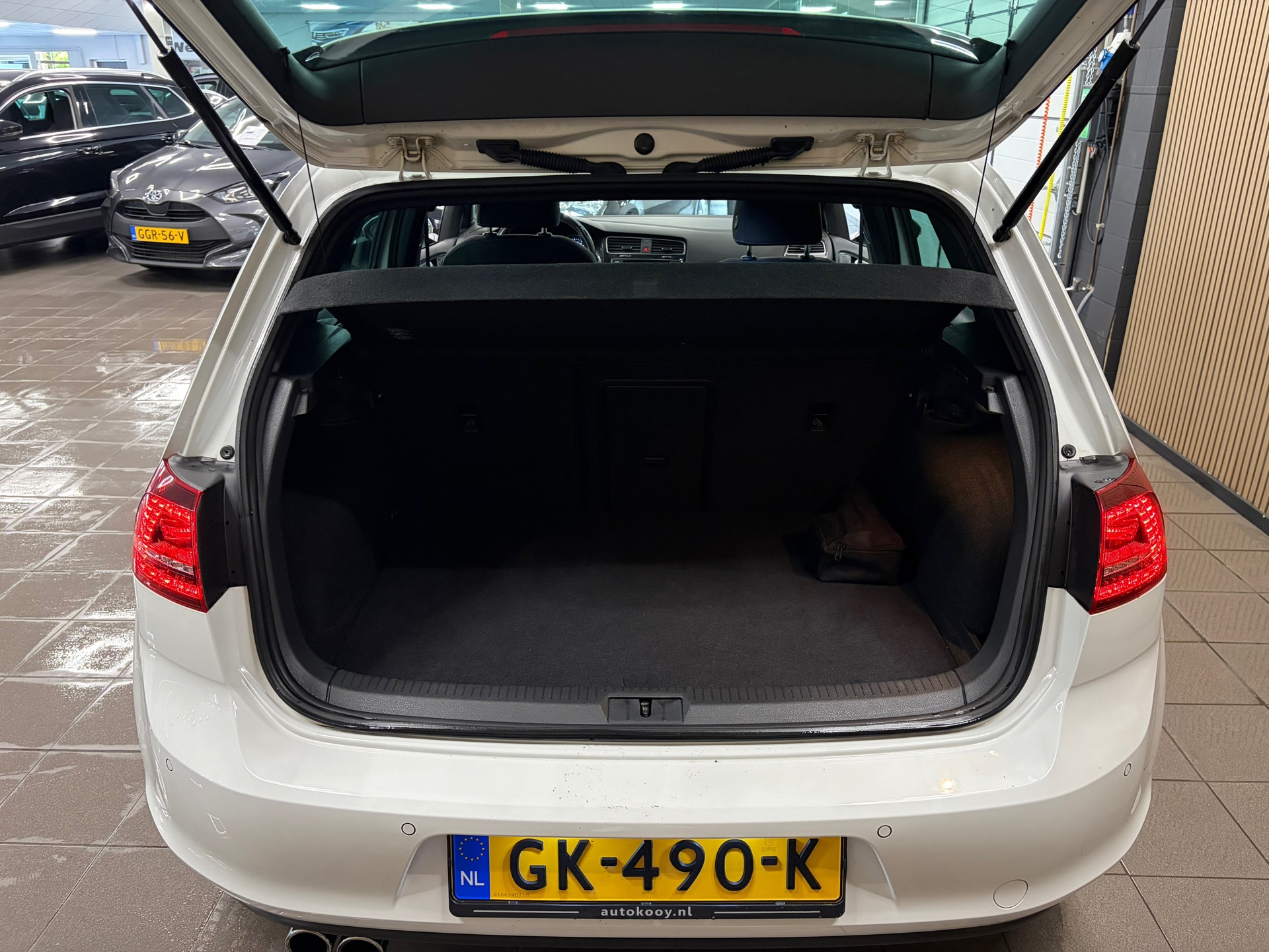 https://www.autokooy.nl//xml/images/54230006-5.JPG