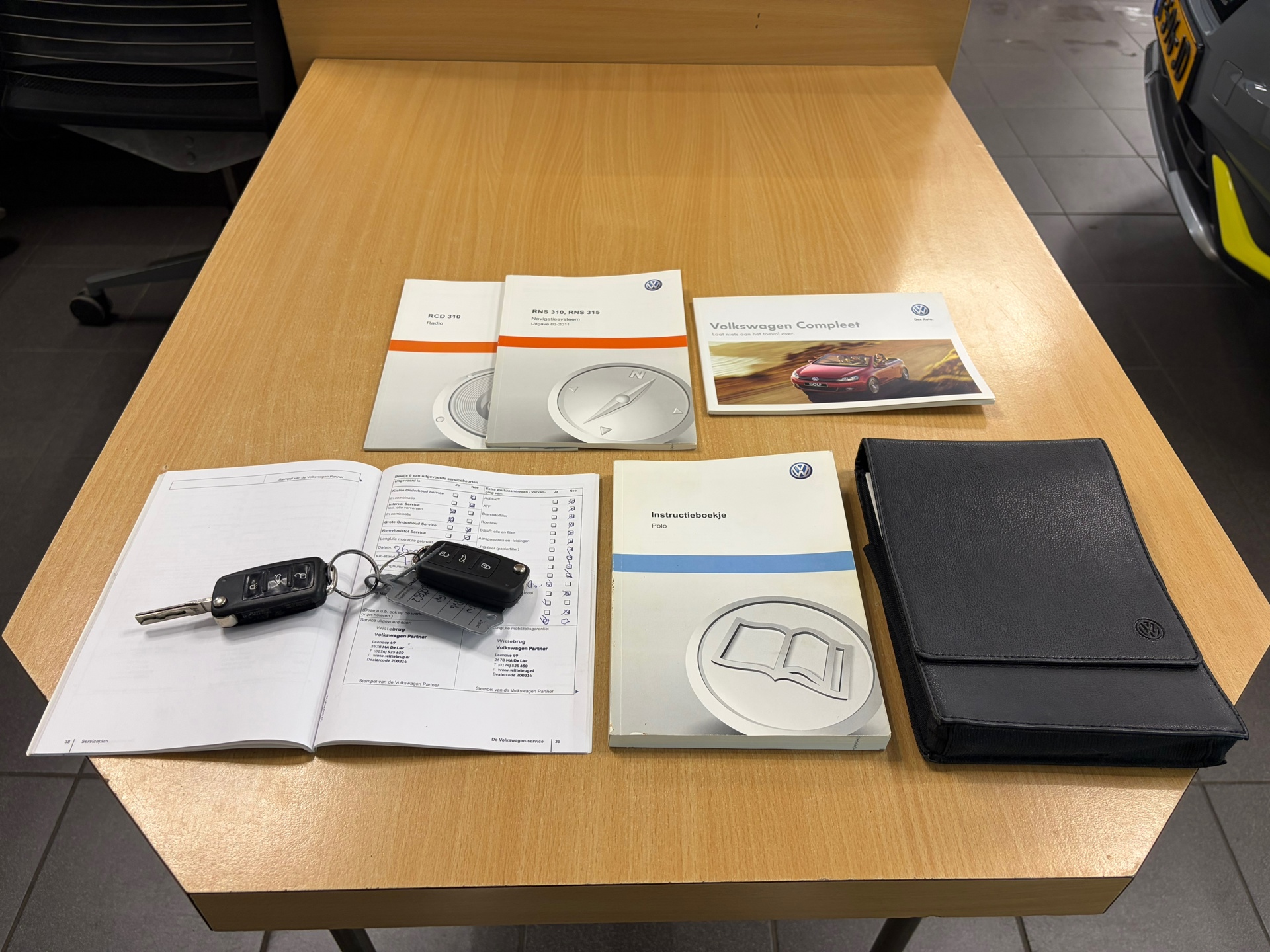 https://www.autokooy.nl//xml/images/54230033-16.JPG