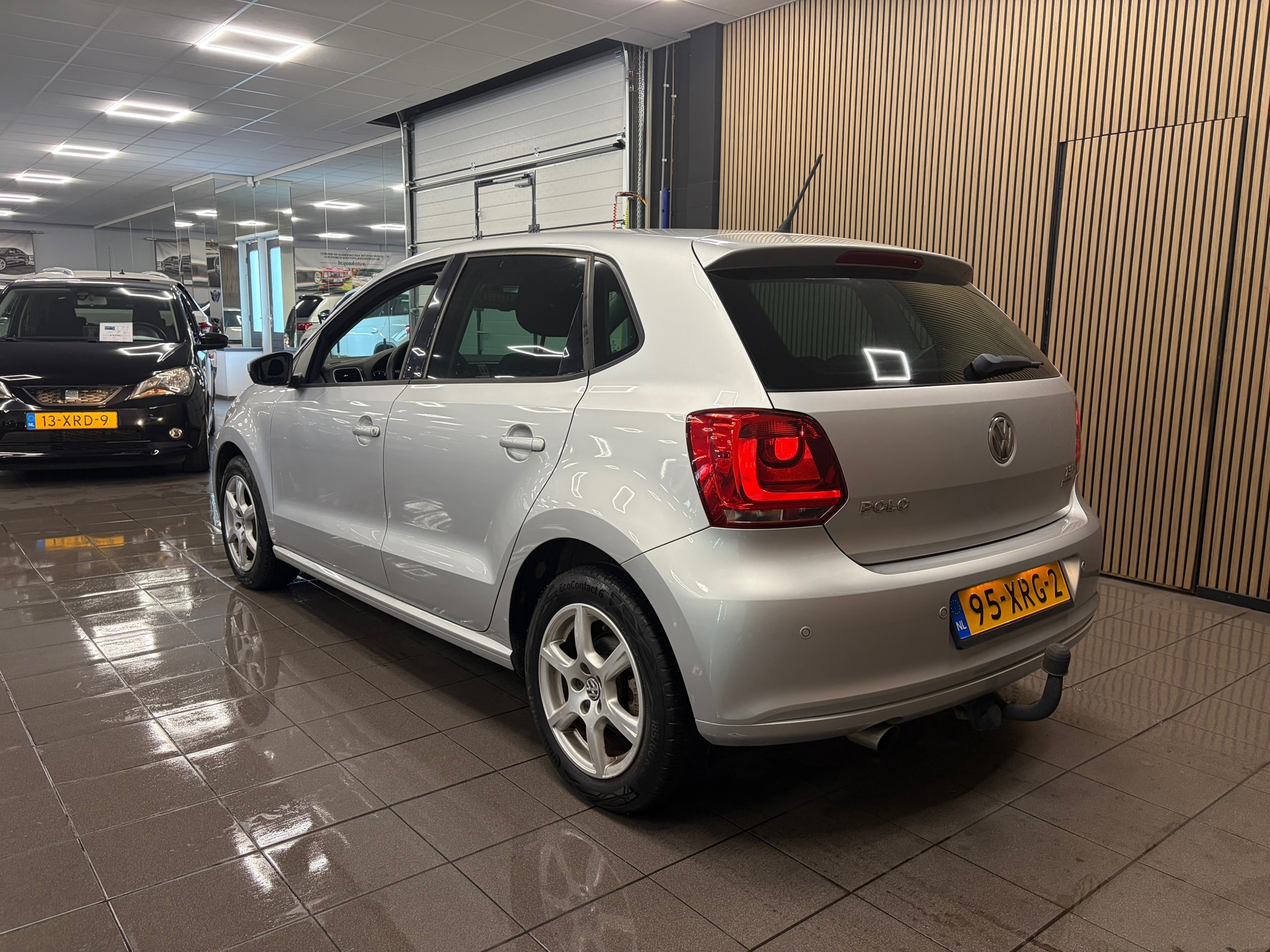 https://www.autokooy.nl//xml/images/54230033-3.JPG