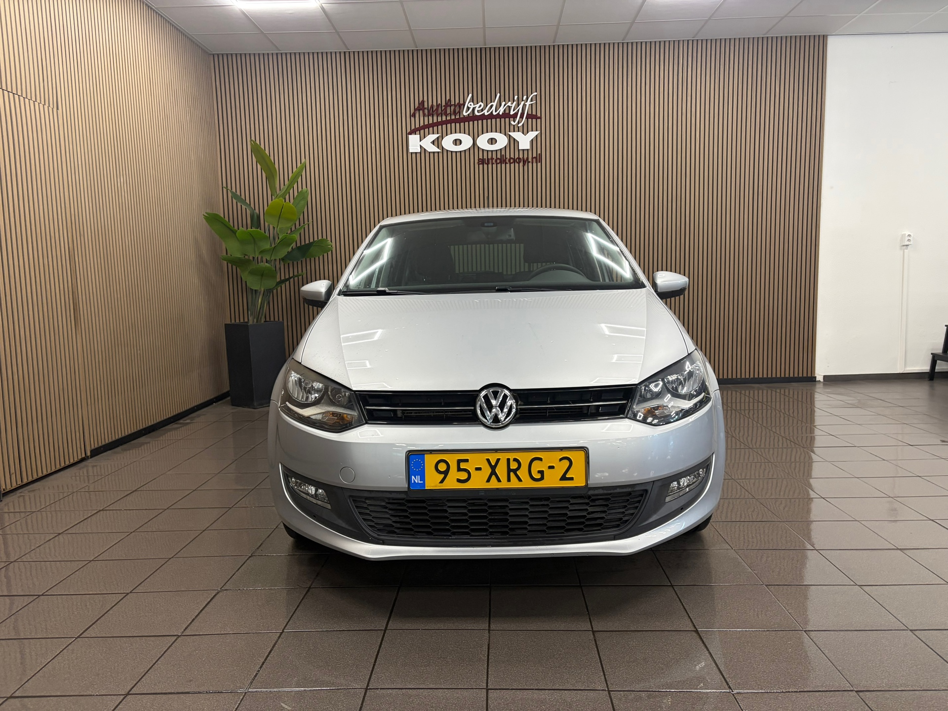https://www.autokooy.nl//xml/images/54230033-7.JPG
