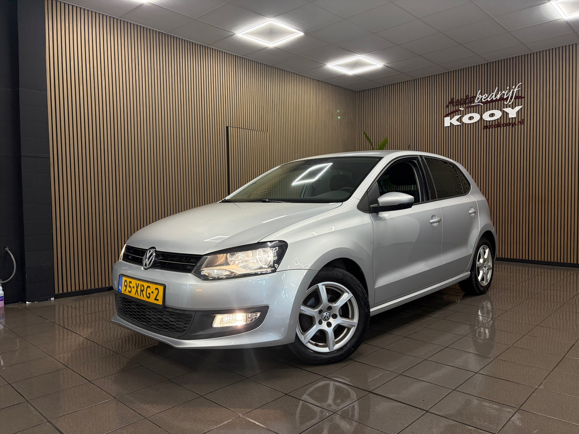https://www.autokooy.nl//xml/images/54230033-8.JPG