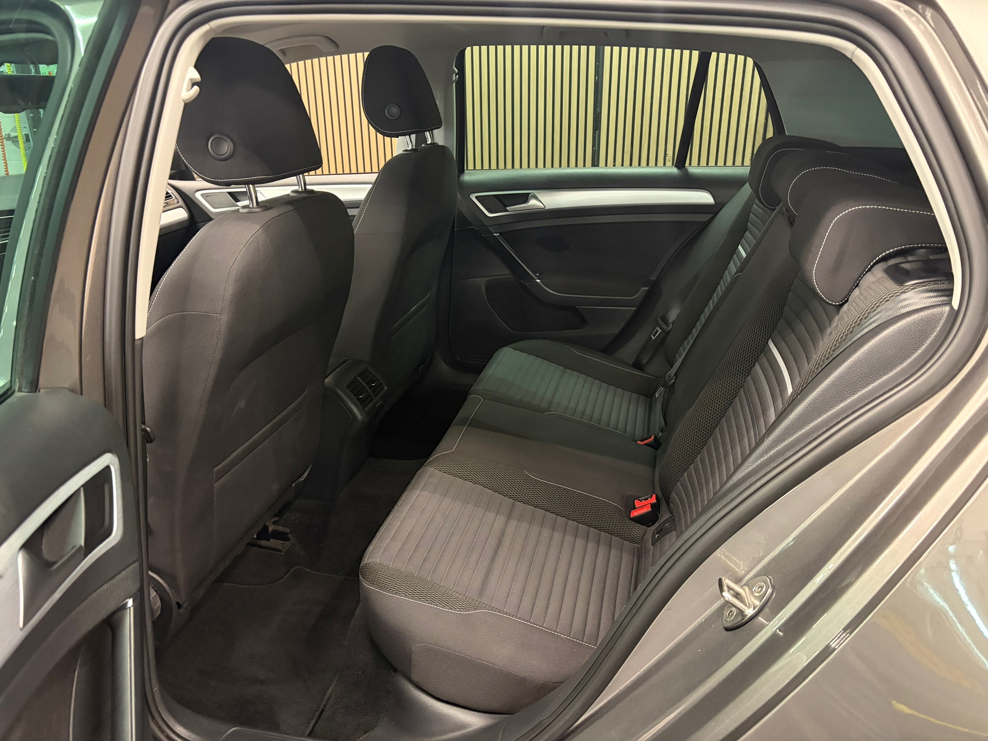 https://www.autokooy.nl//xml/images/54263155-13.JPG