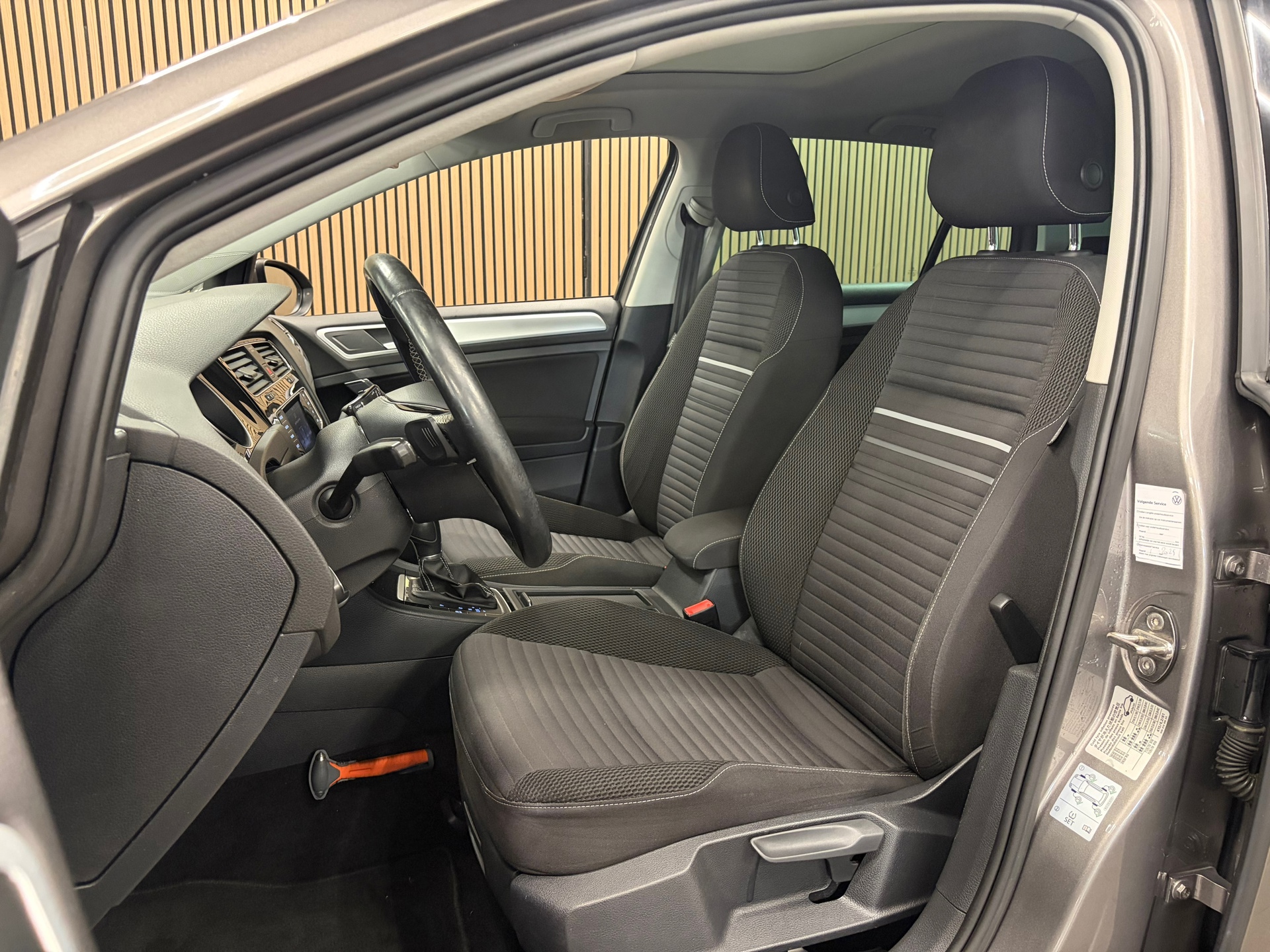 https://www.autokooy.nl//xml/images/54263155-14.JPG