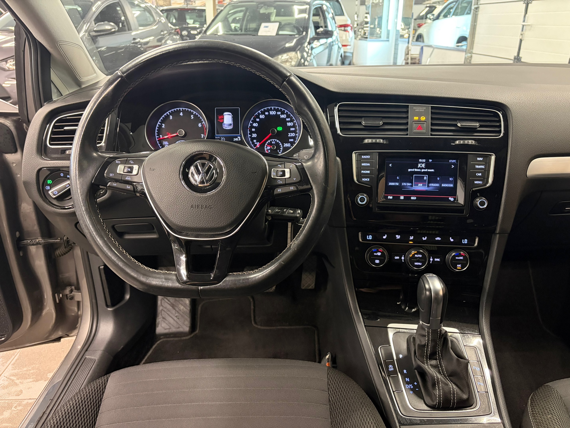https://www.autokooy.nl//xml/images/54263155-15.JPG