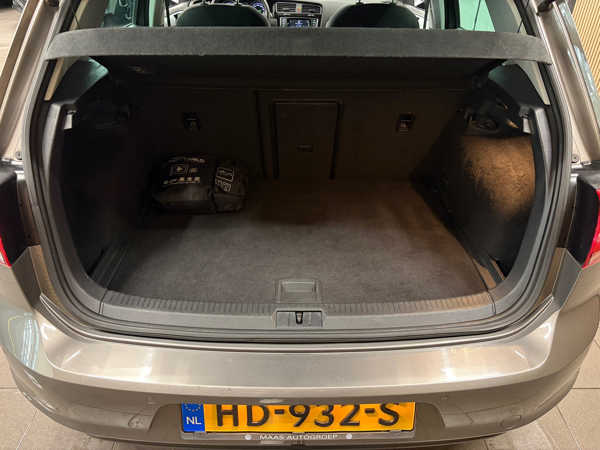 https://www.autokooy.nl//xml/images/54263155-5.JPG