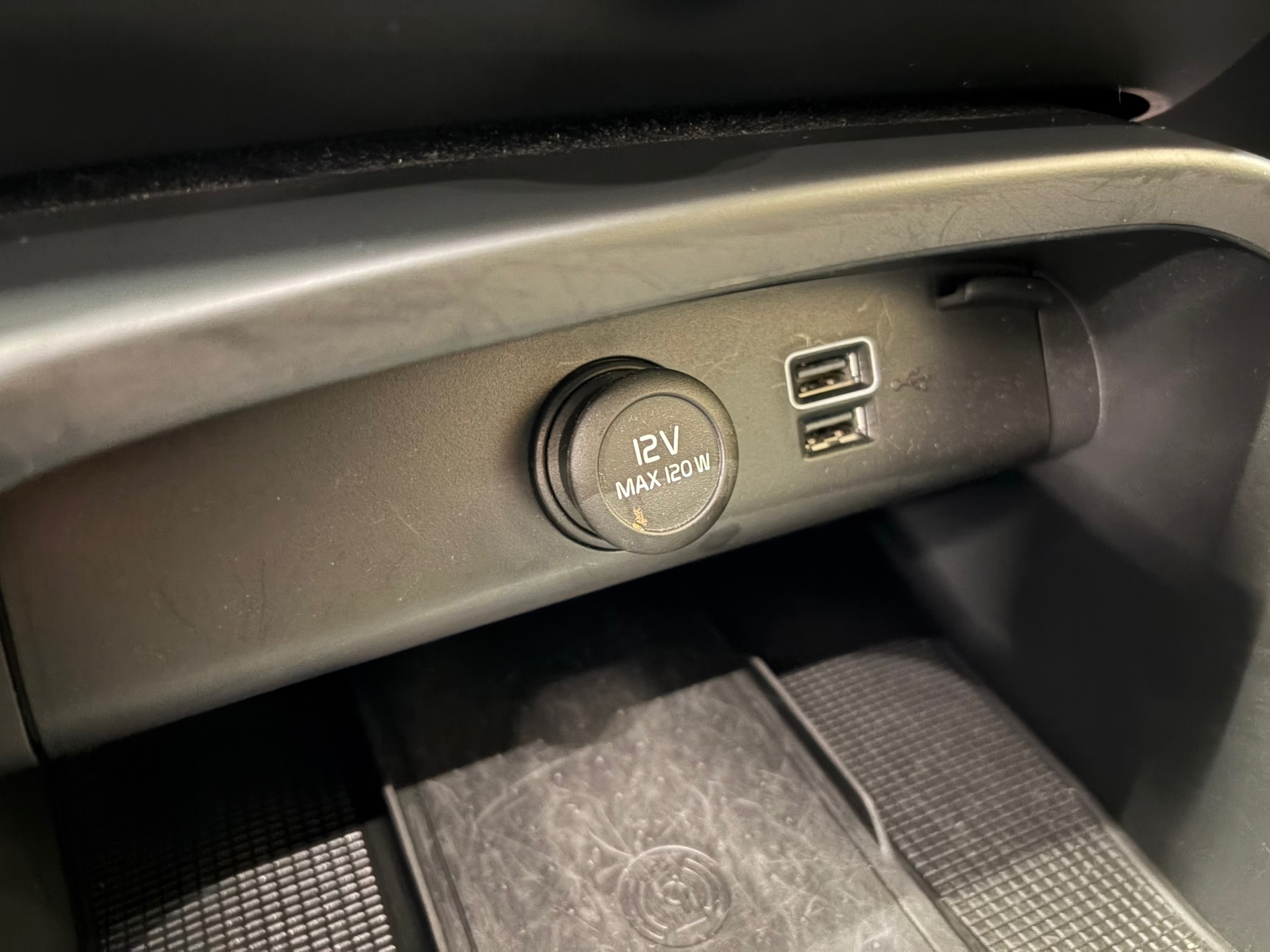 https://www.autokooy.nl//xml/images/54308855-22.JPG