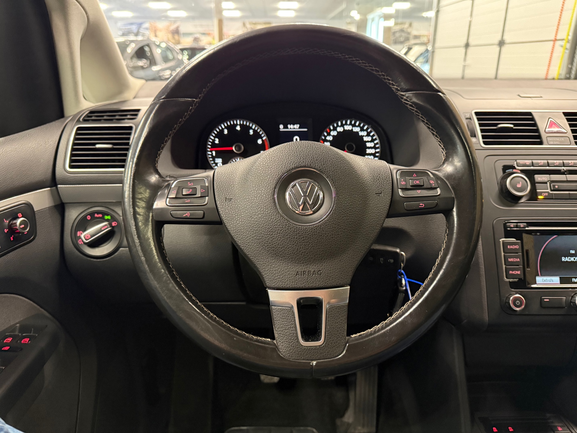 https://www.autokooy.nl//xml/images/54362778-12.JPG