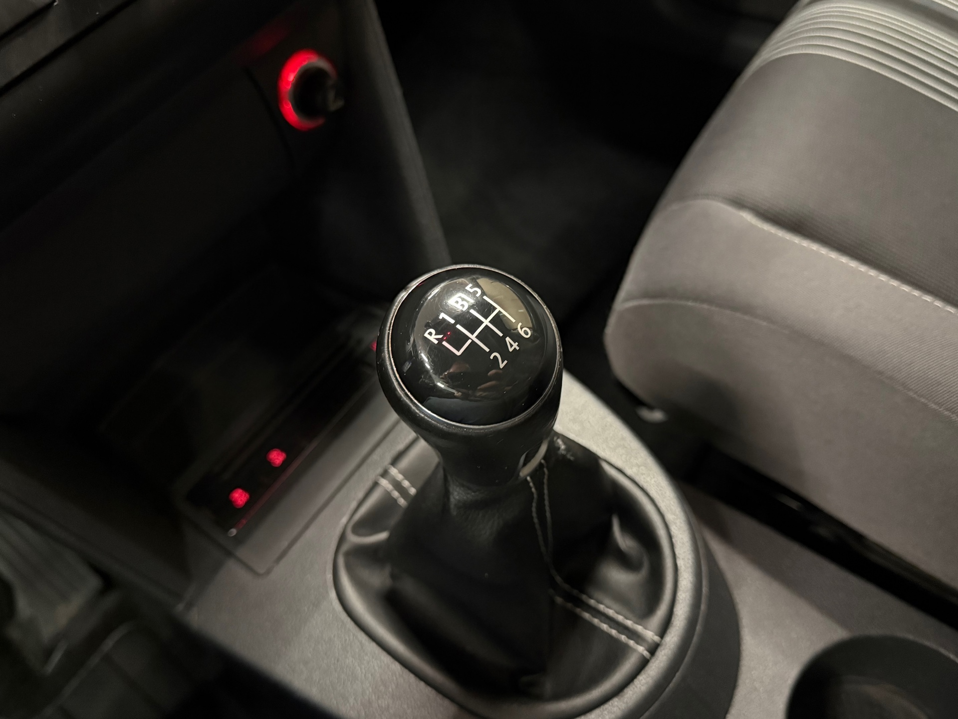 https://www.autokooy.nl//xml/images/54362778-18.JPG